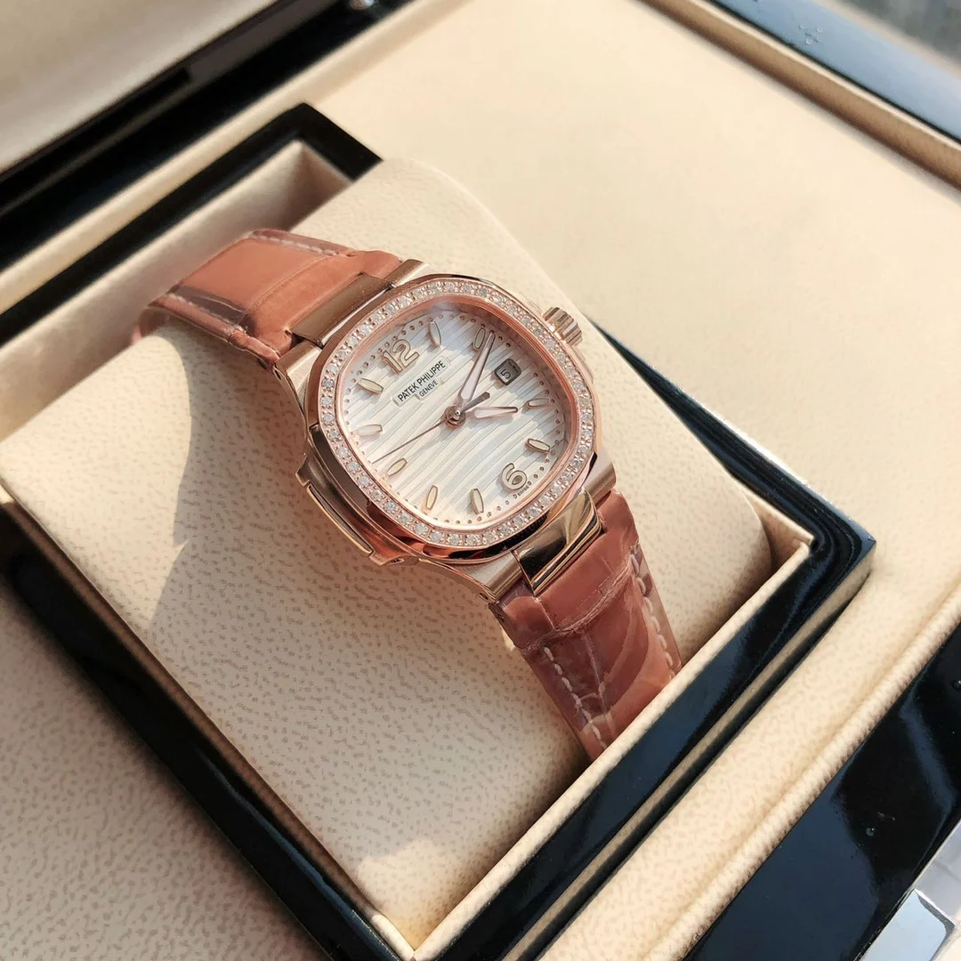 1 Rose gold (white) — photographed off the sweep