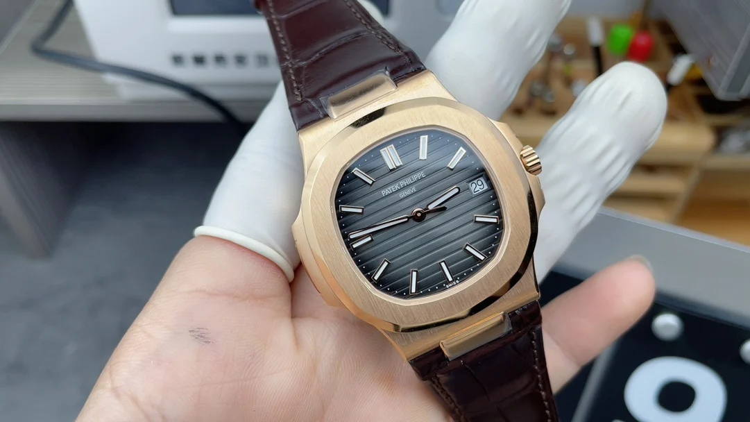 3K rose gold leather strap parrot — photographed off the sweep