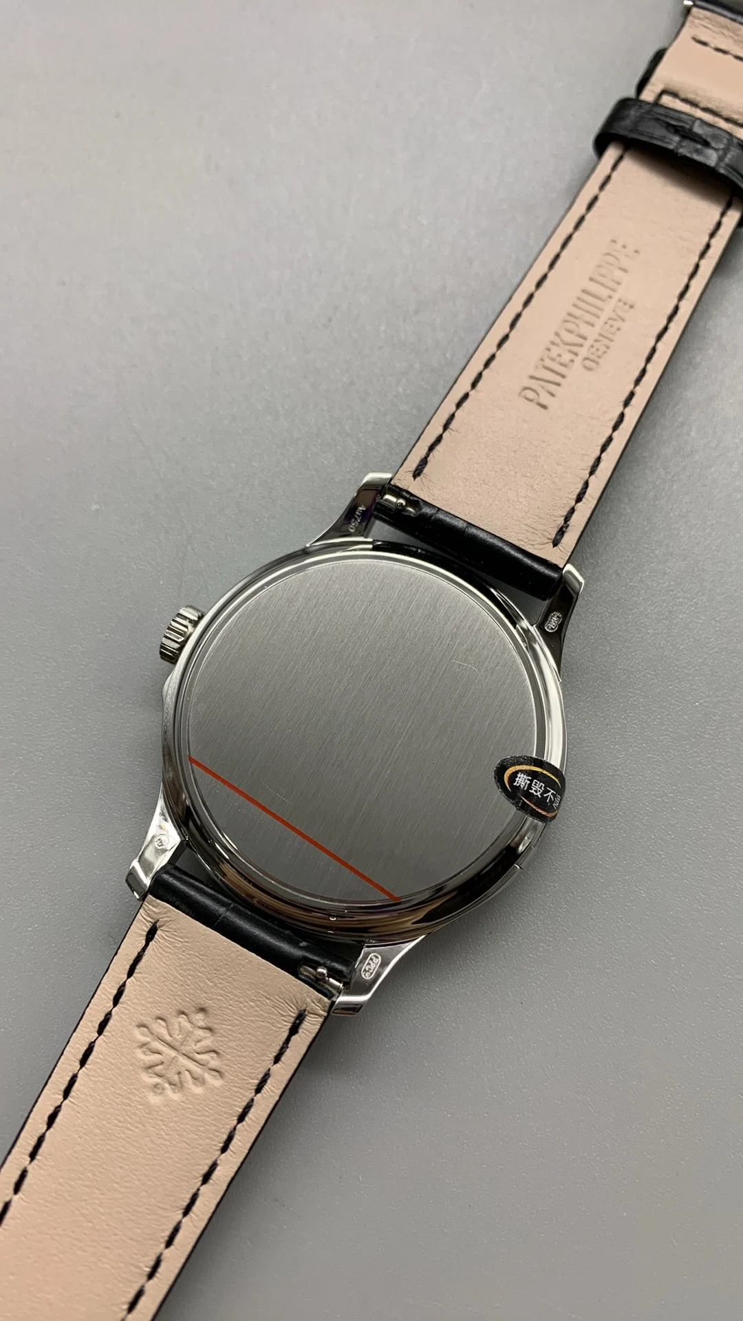 3kf, hinged cover, black — photographed off the sweep