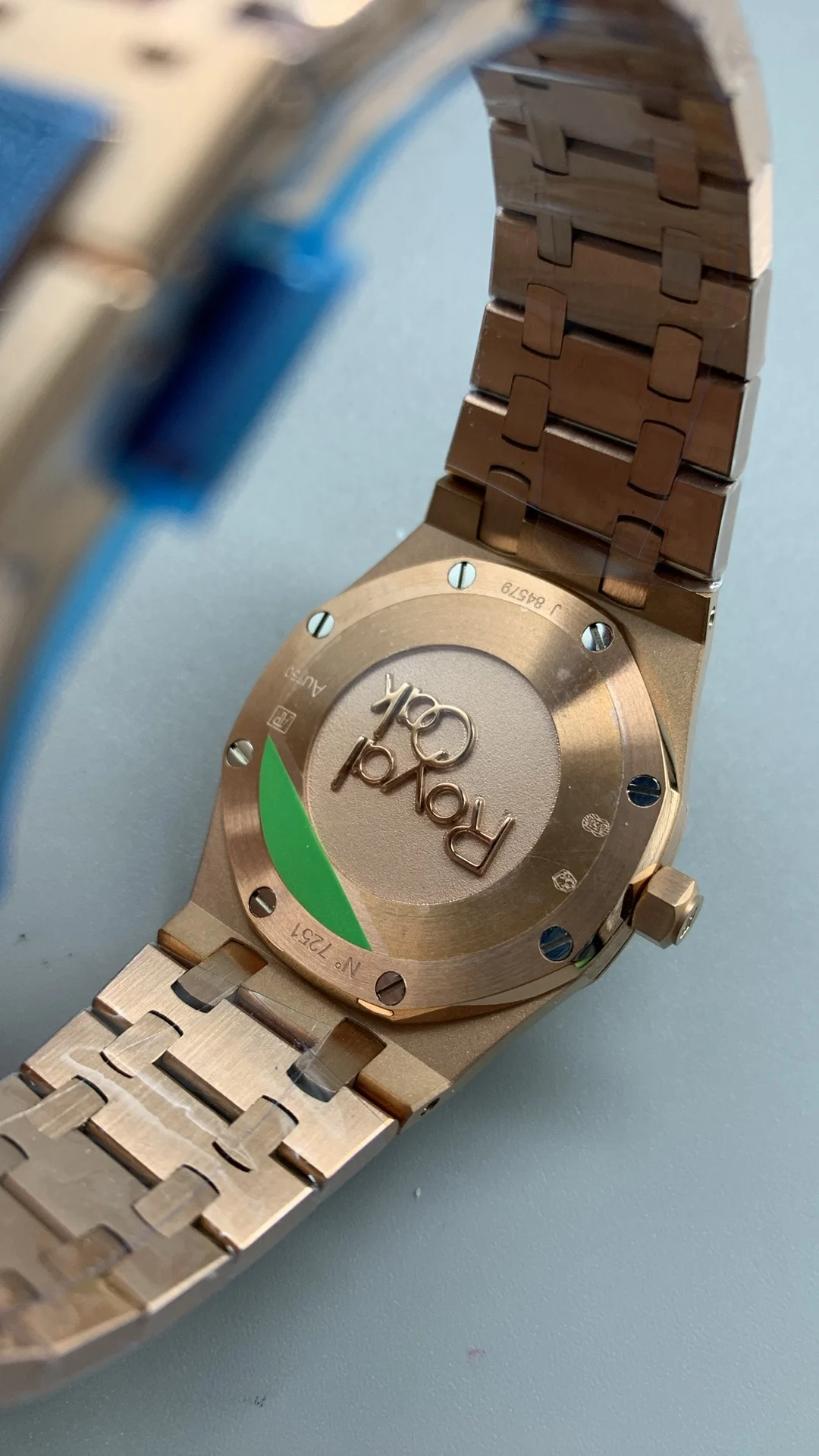 8f, 33mm, rose gold quartz, female ap — photographed off the sweep