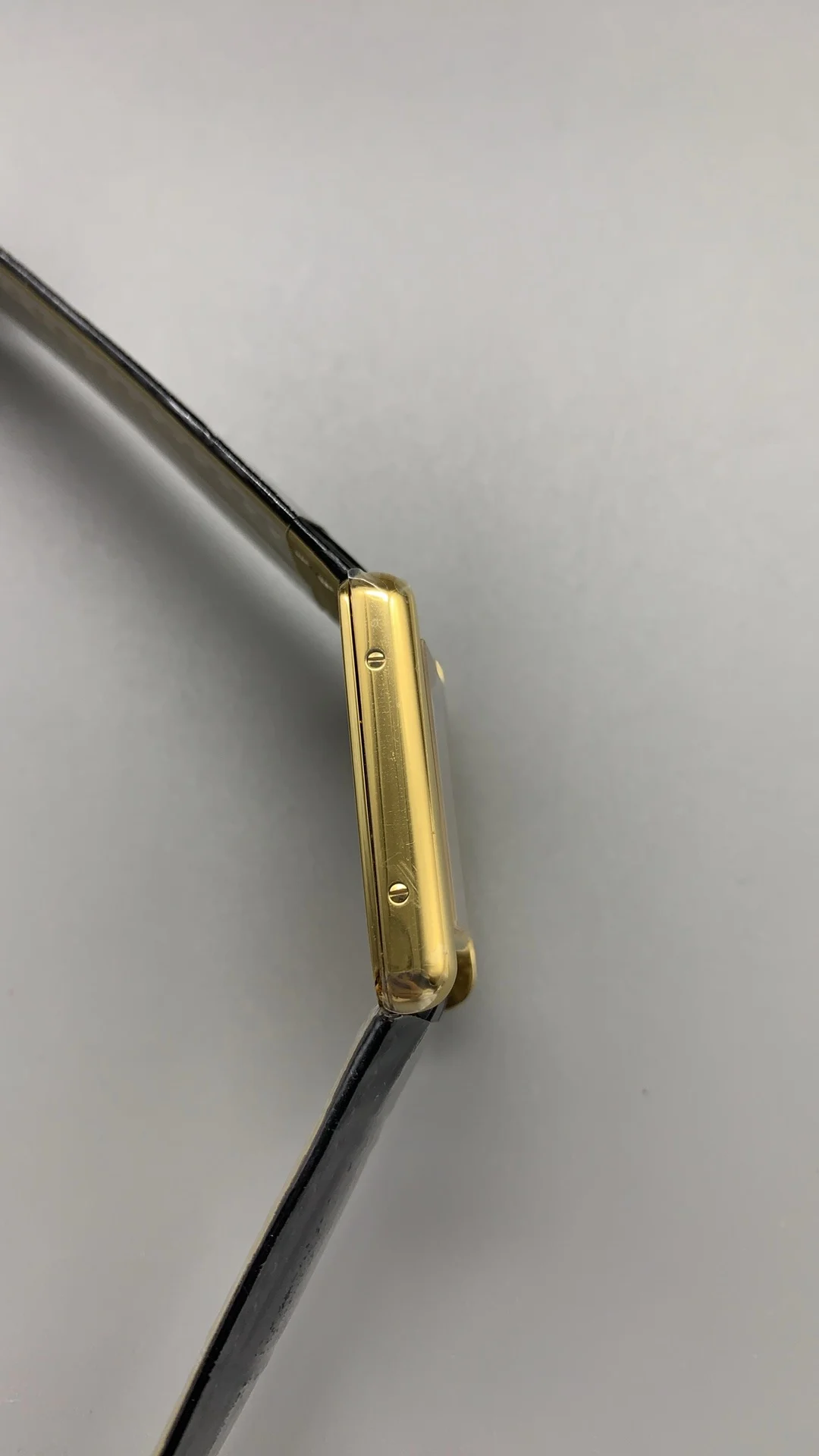 AF, Golden Ceramic Black, Medium, 33*25mm — photographed off the sweep