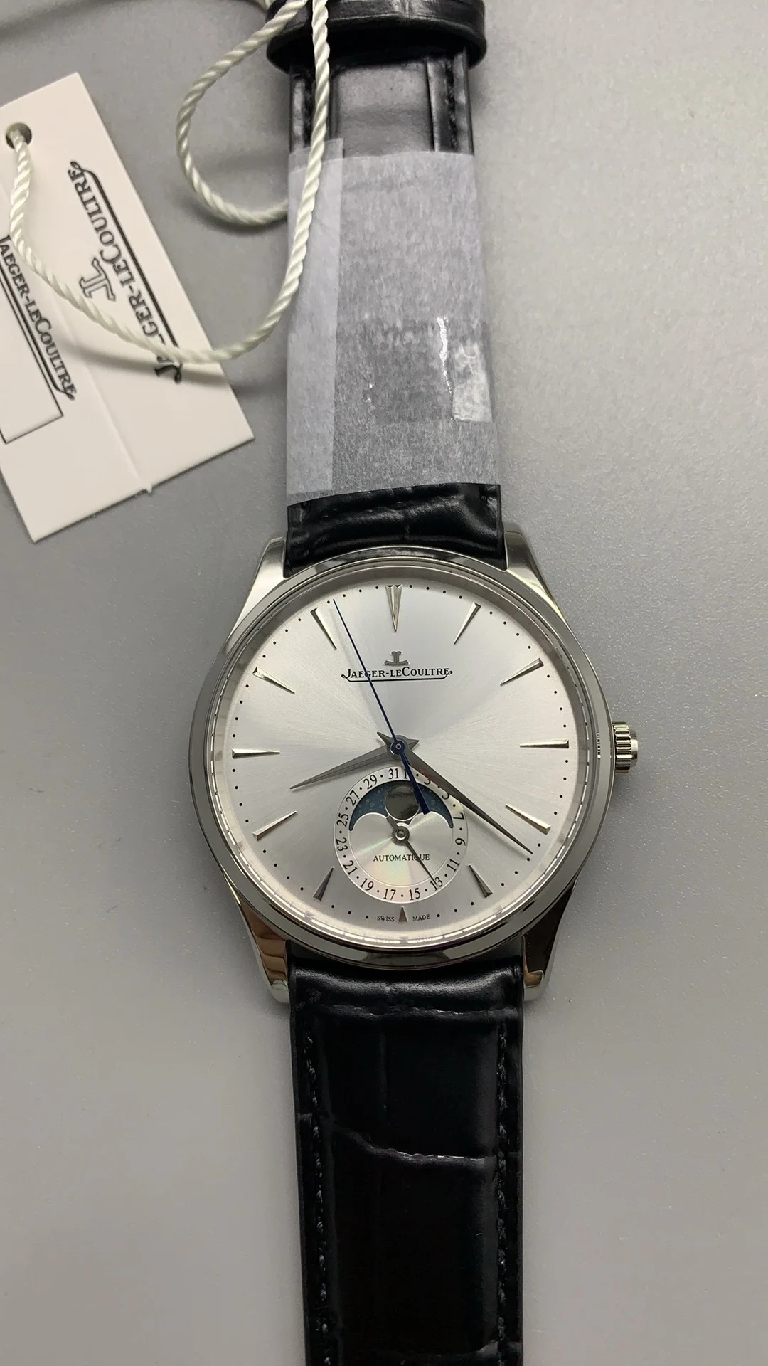 Aps, moon phase white