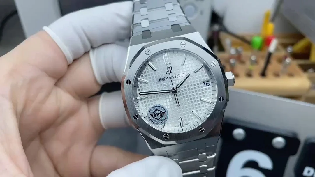 APS15500 White