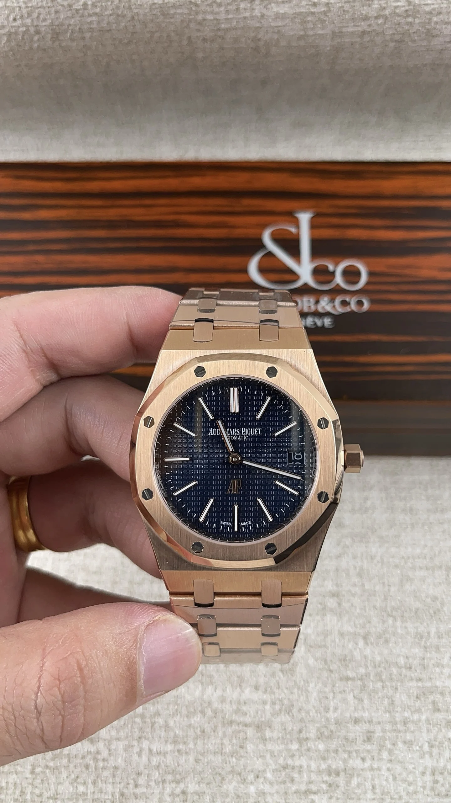 Audemars Piguet 15202 — photographed off the sweep