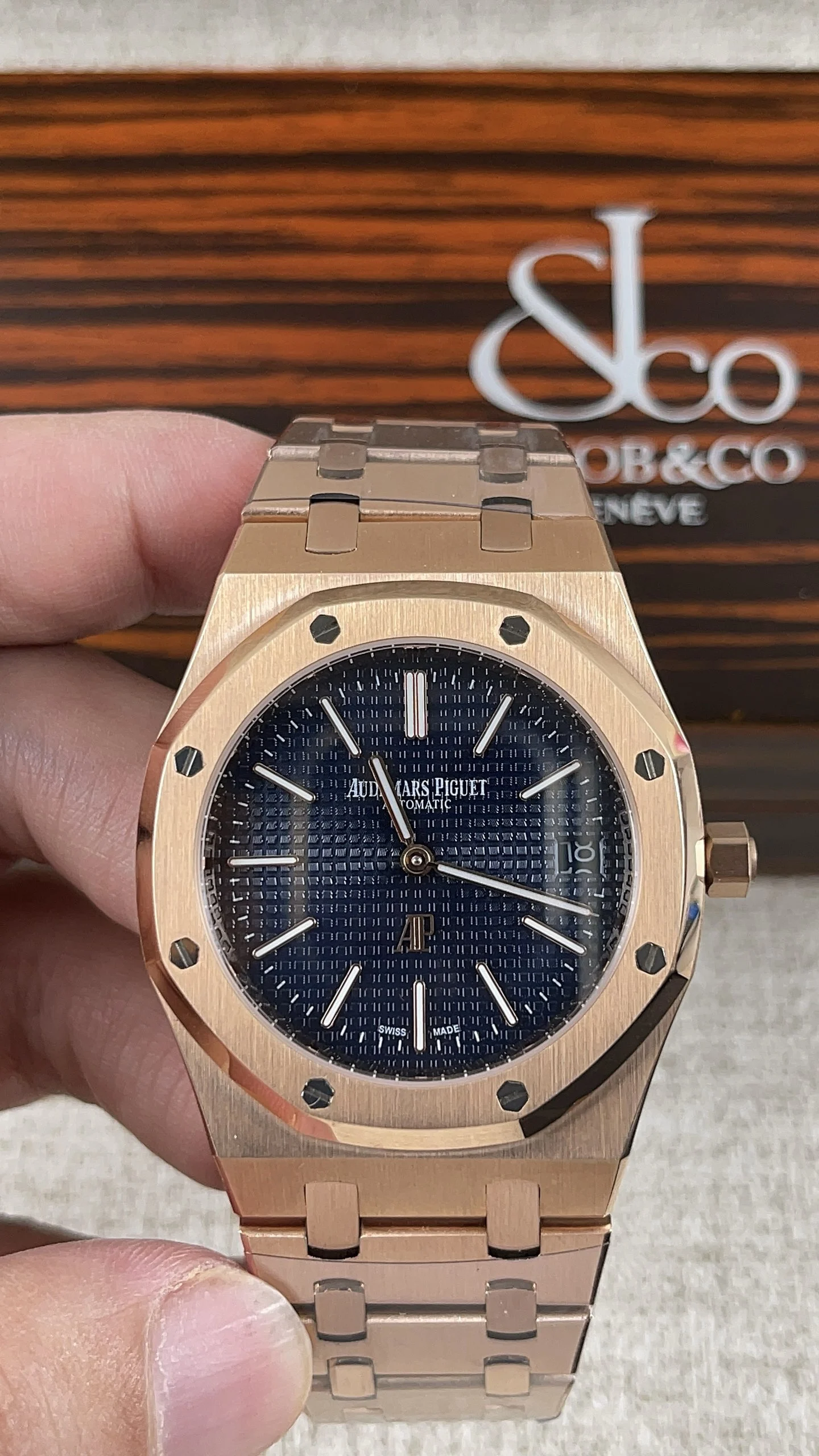Audemars Piguet 15202 — photographed off the sweep