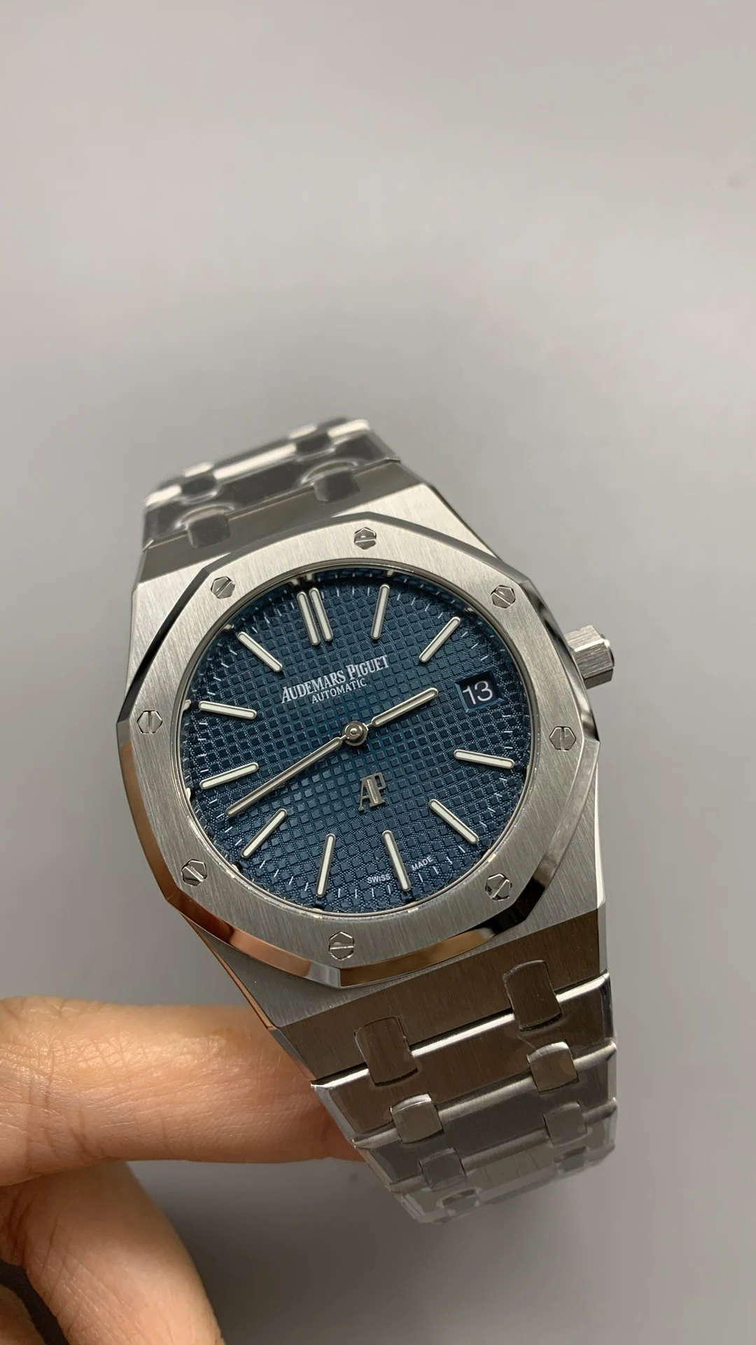 Audemars Piguet 15202 — photographed off the sweep