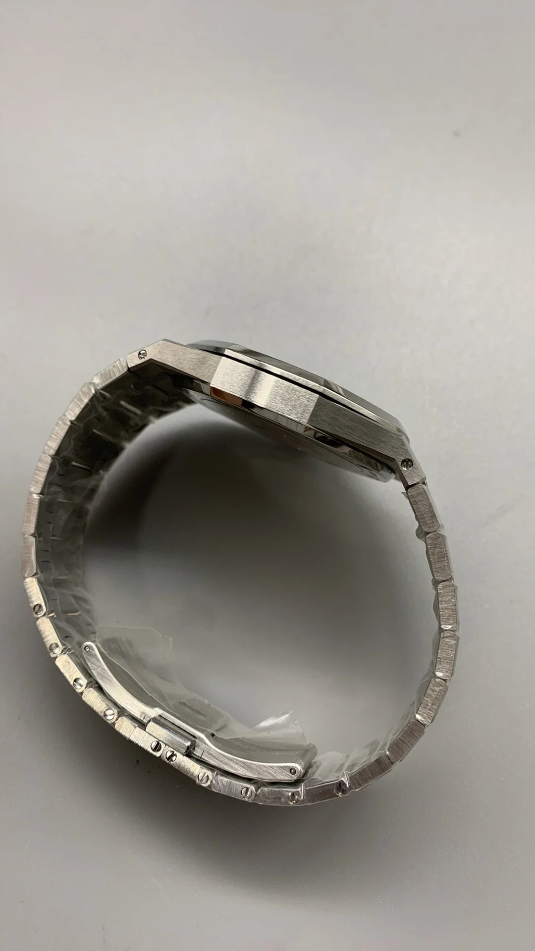 Audemars Piguet 15202 — photographed off the sweep