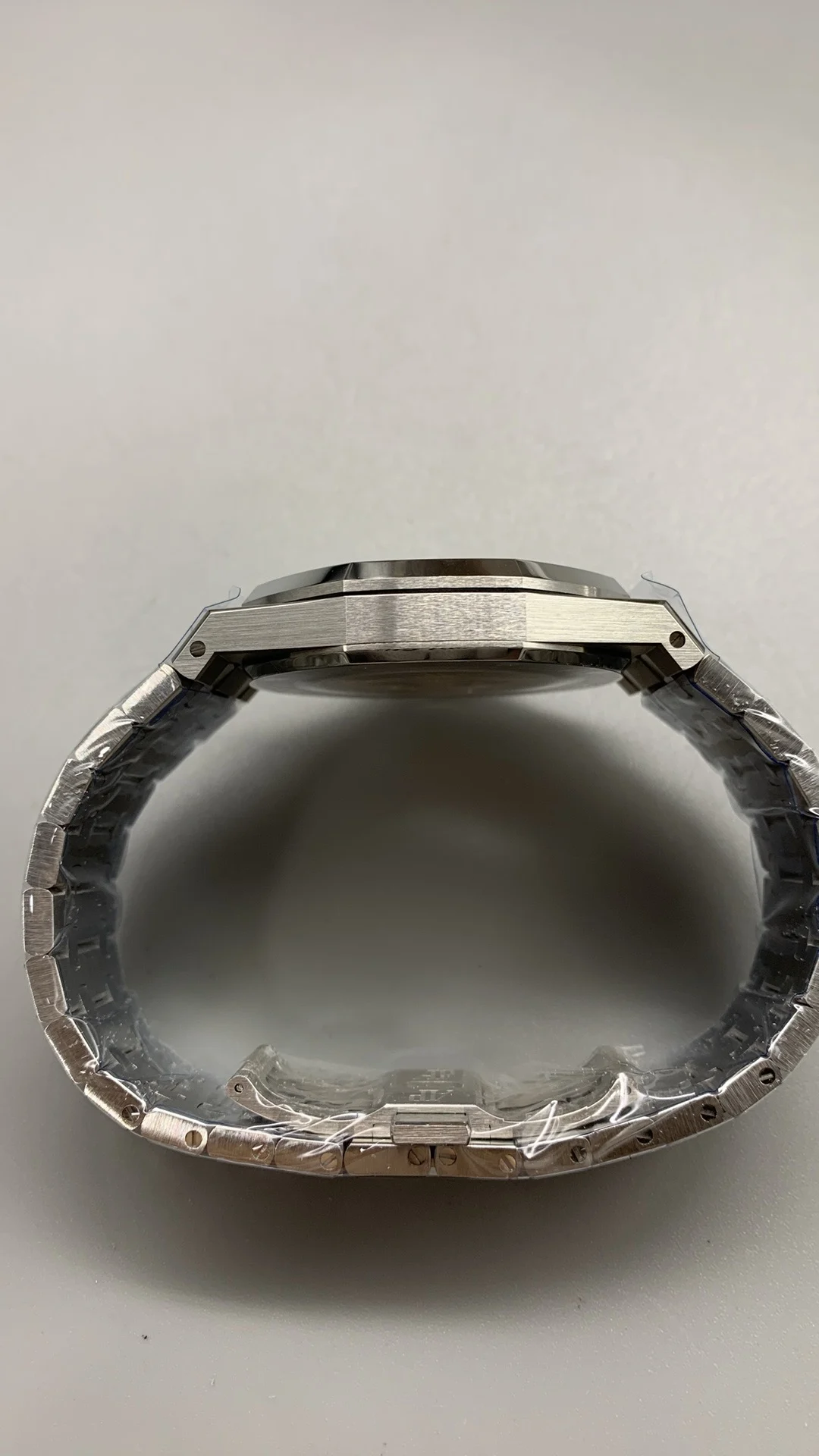 Audemars Piguet 15407 — photographed off the sweep