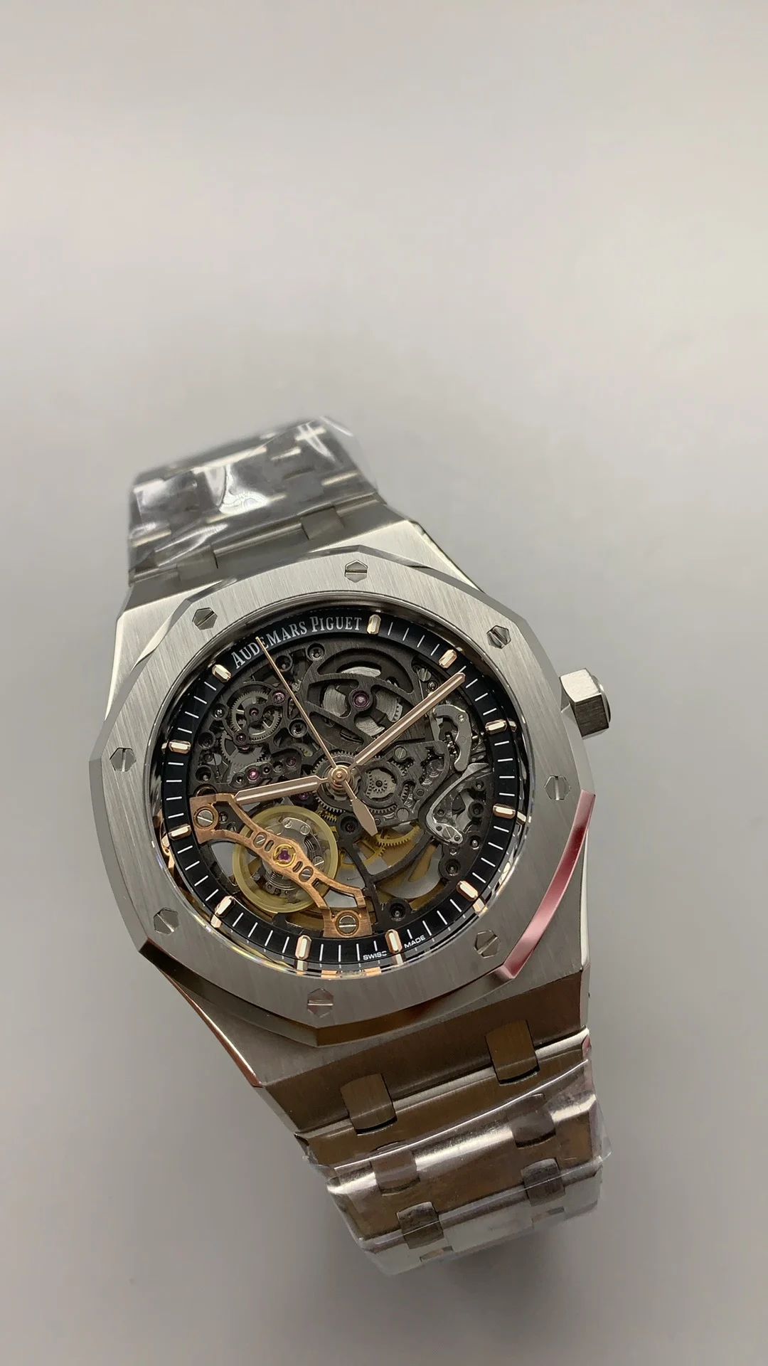 Audemars Piguet 15407 — photographed off the sweep