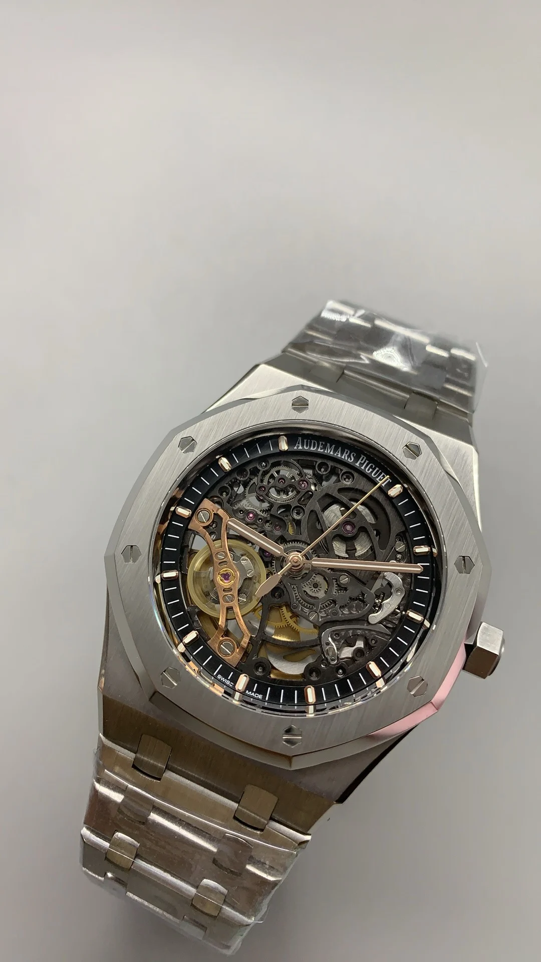 Audemars Piguet 15407 — photographed off the sweep