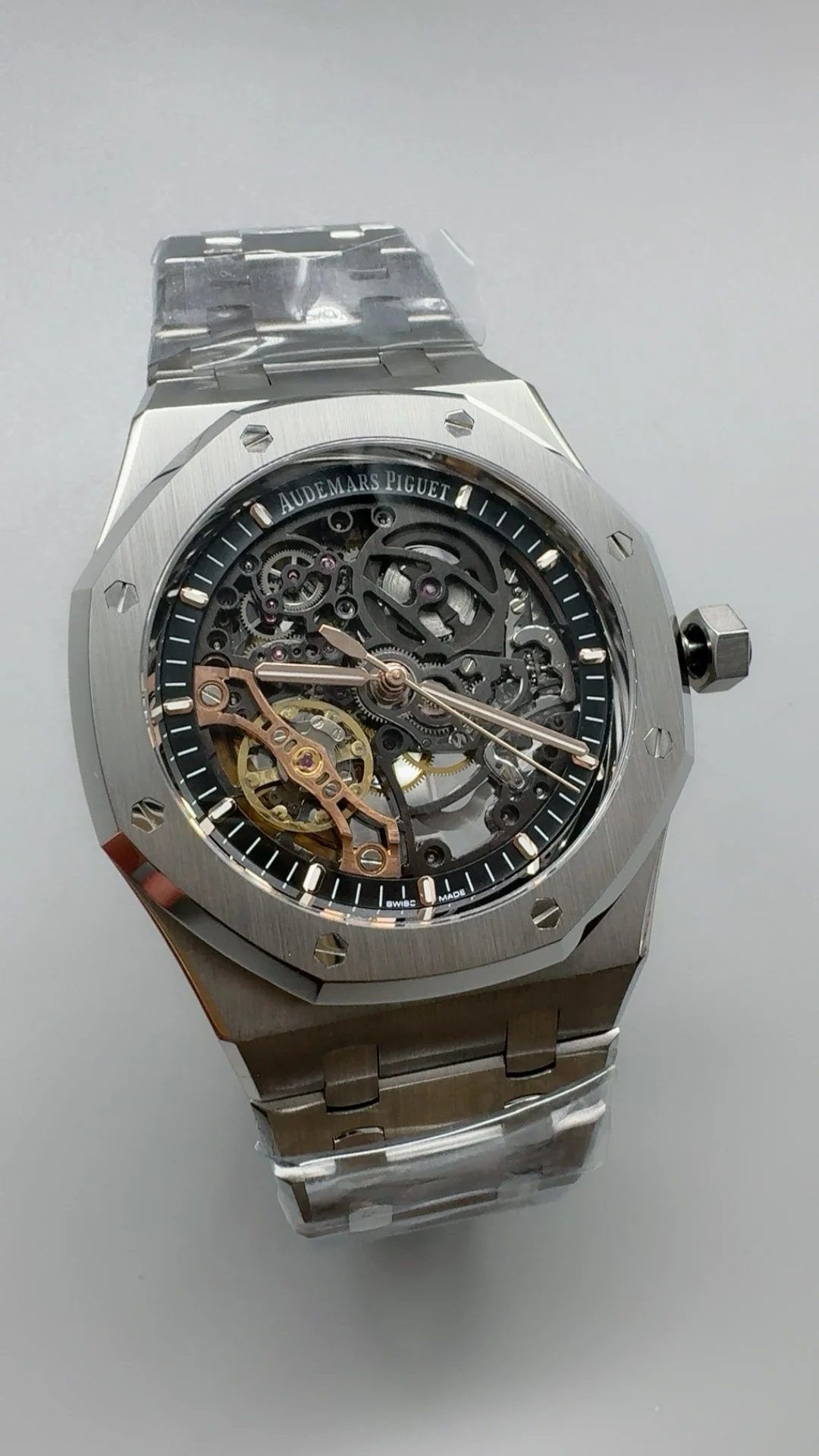 Audemars Piguet 15407 — photographed off the sweep