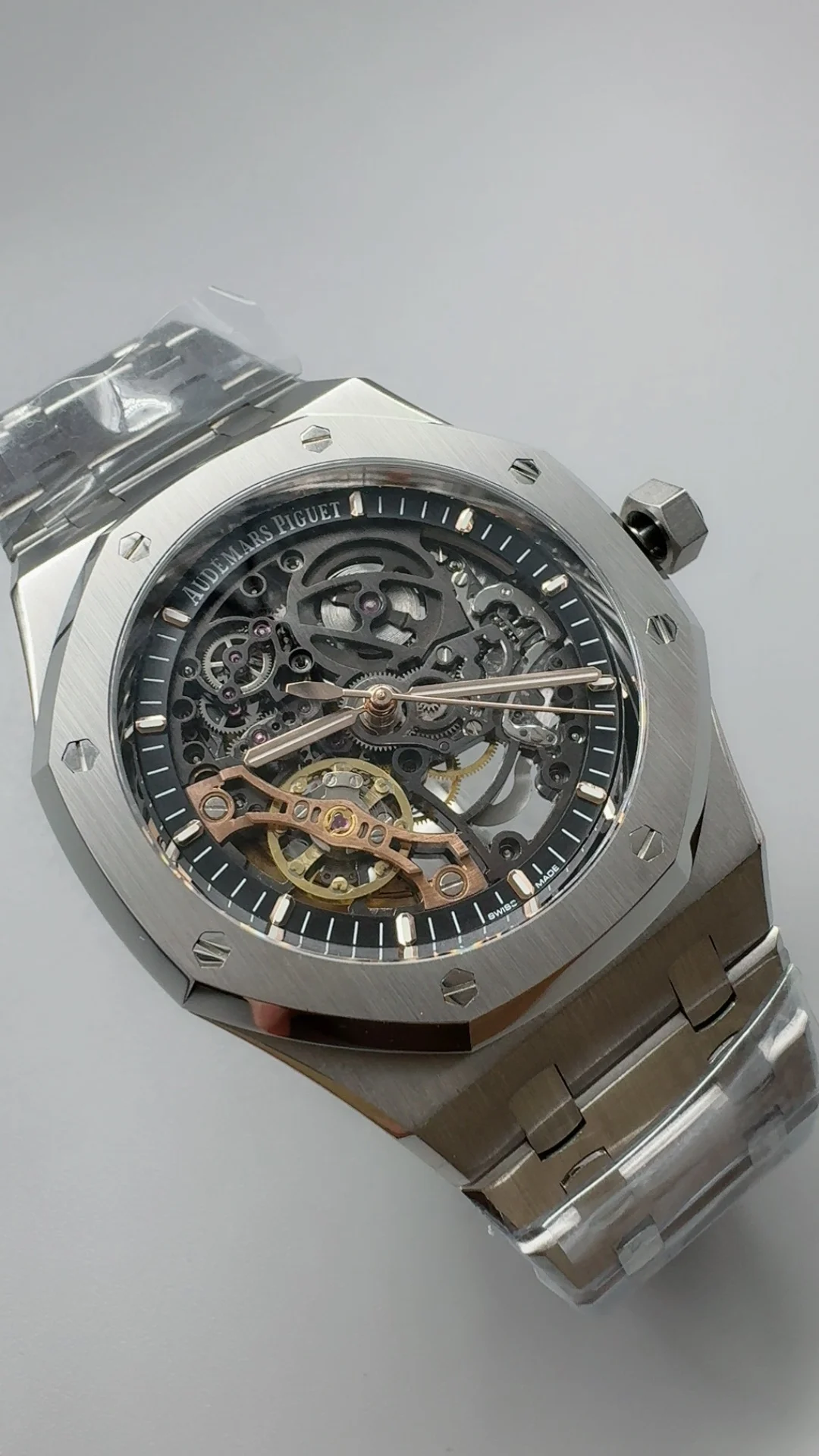 Audemars Piguet 15407 — photographed off the sweep