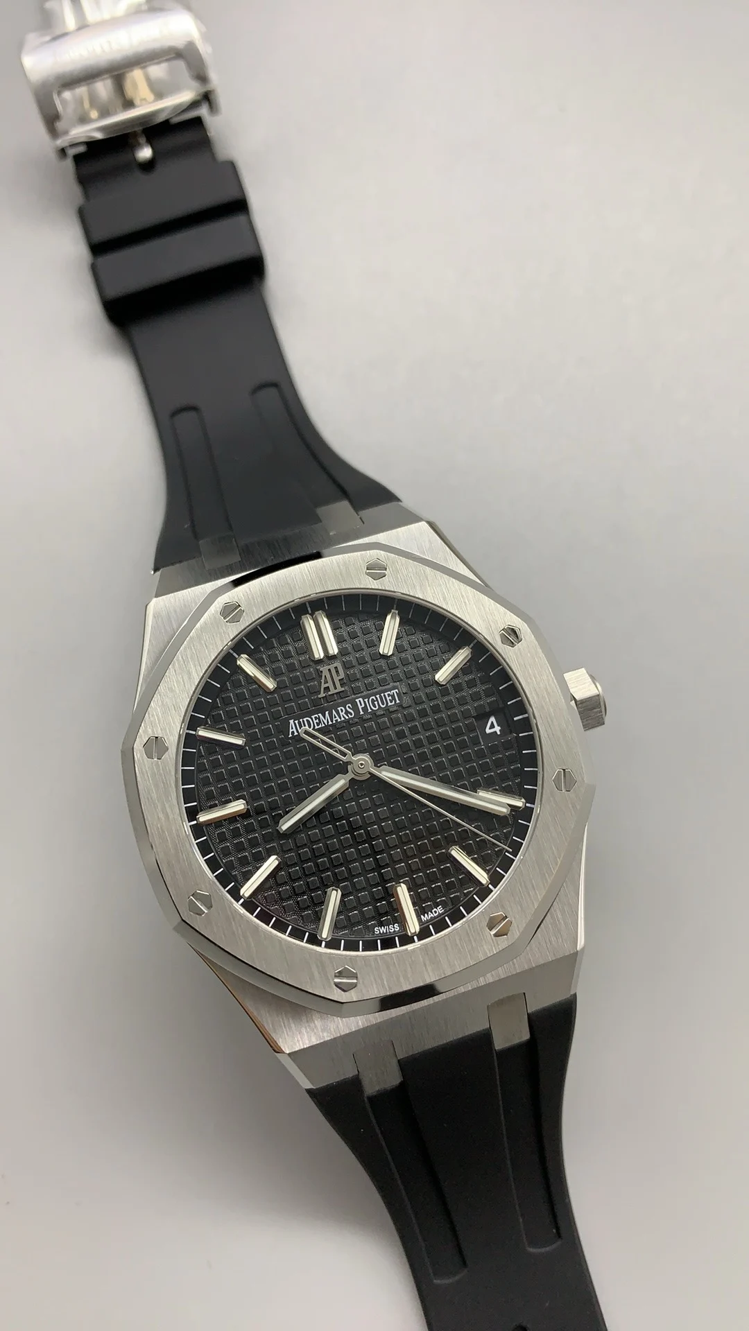Audemars Piguet 15500 — photographed off the sweep