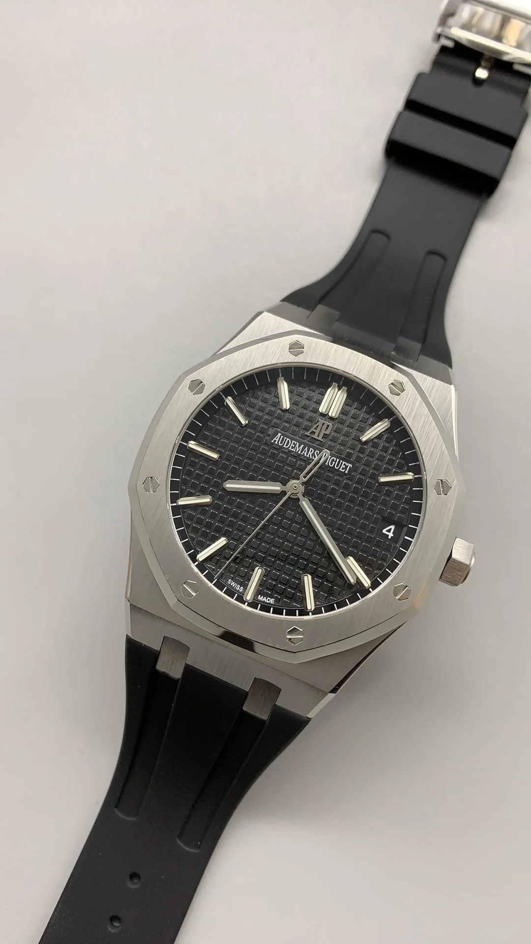 Audemars Piguet 15500 — photographed off the sweep