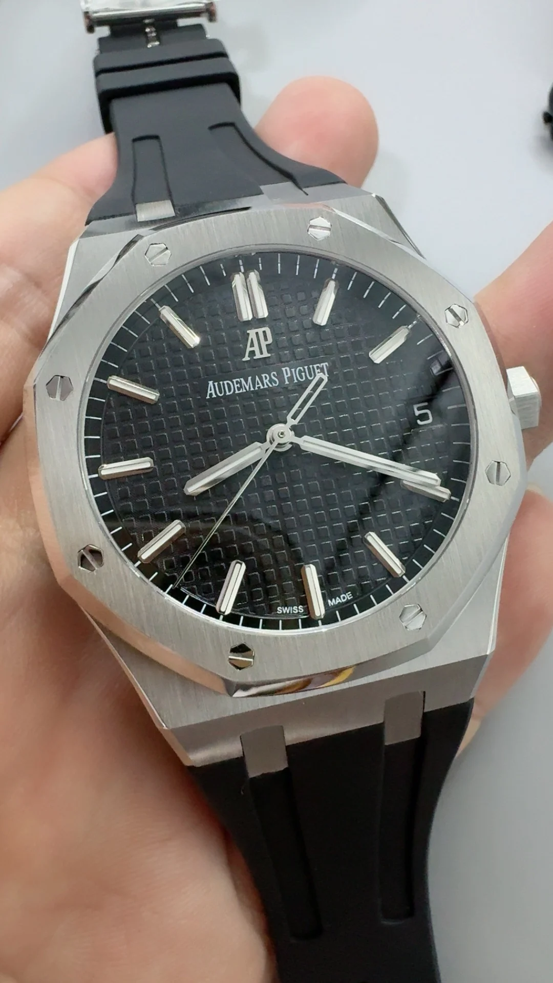 Audemars Piguet 15500 — photographed off the sweep