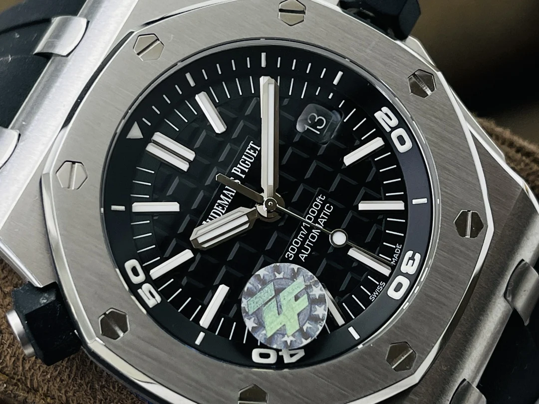 Audemars Piguet 15701 — photographed off the sweep
