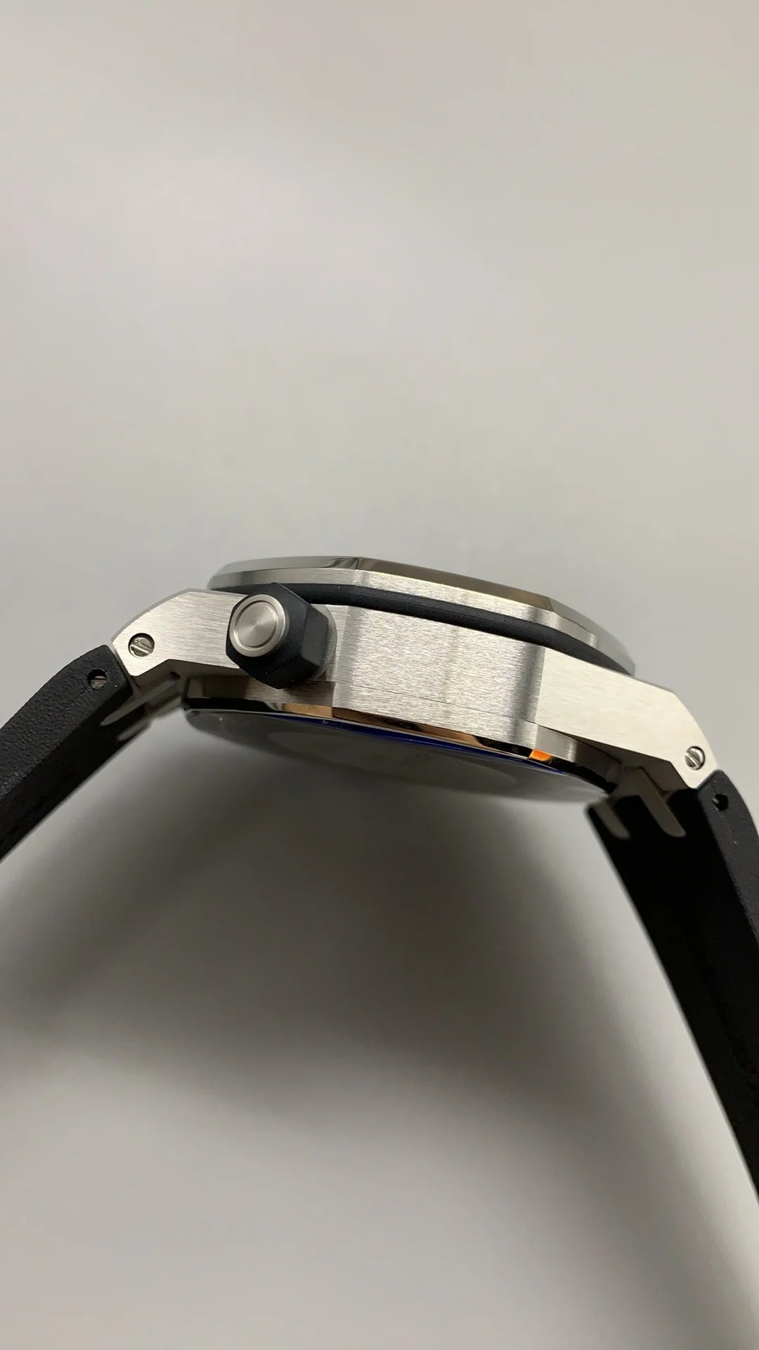Audemars Piguet 15703 — photographed off the sweep