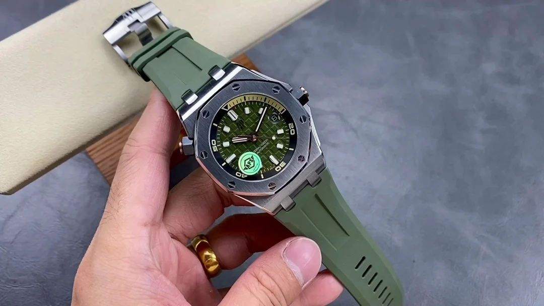 Audemars Piguet 15720ST