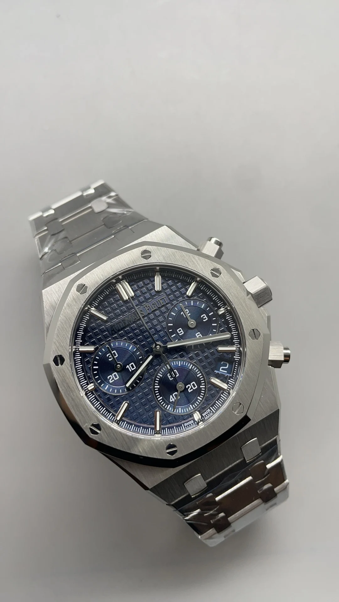 Audemars Piguet 26240 — photographed off the sweep