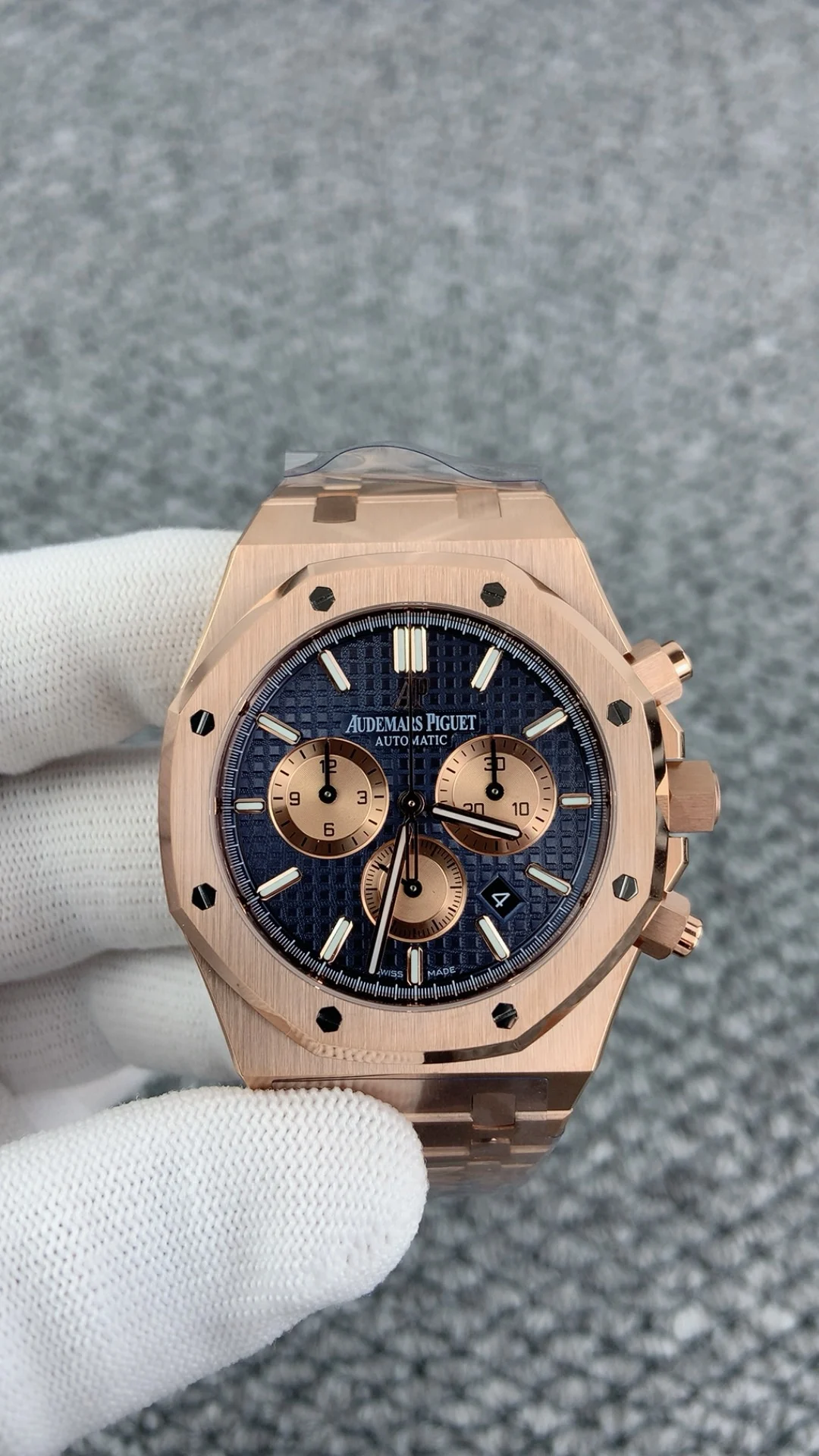 Audemars Piguet 26331 — photographed off the sweep