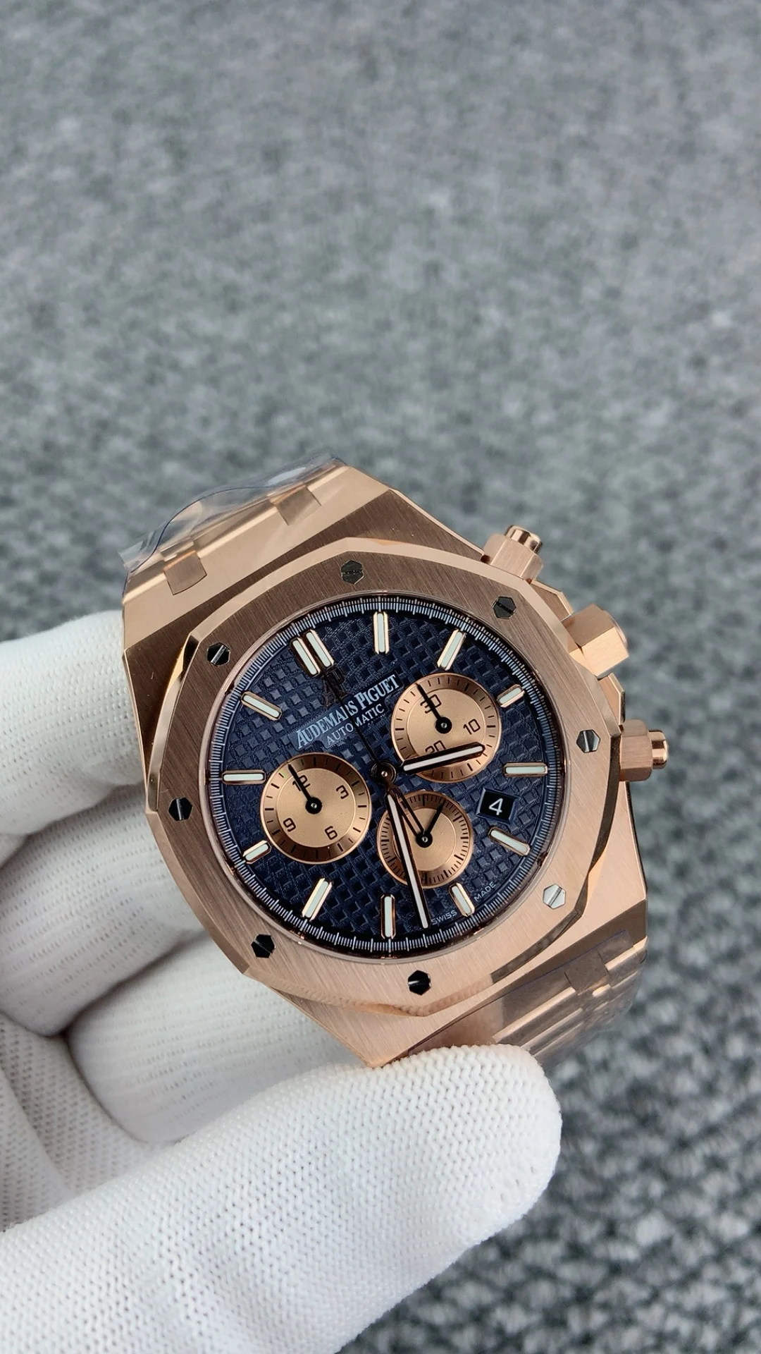 Audemars Piguet 26331 — photographed off the sweep