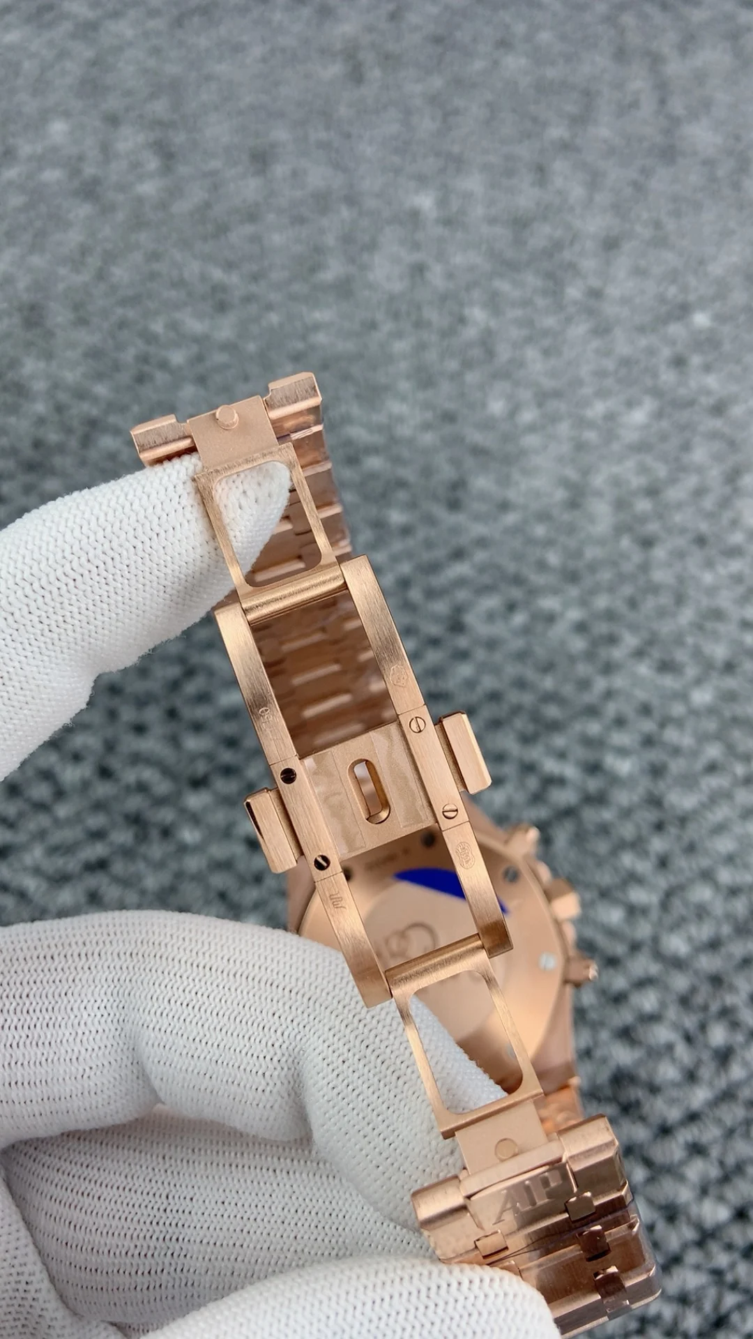 Audemars Piguet 26331 — photographed off the sweep
