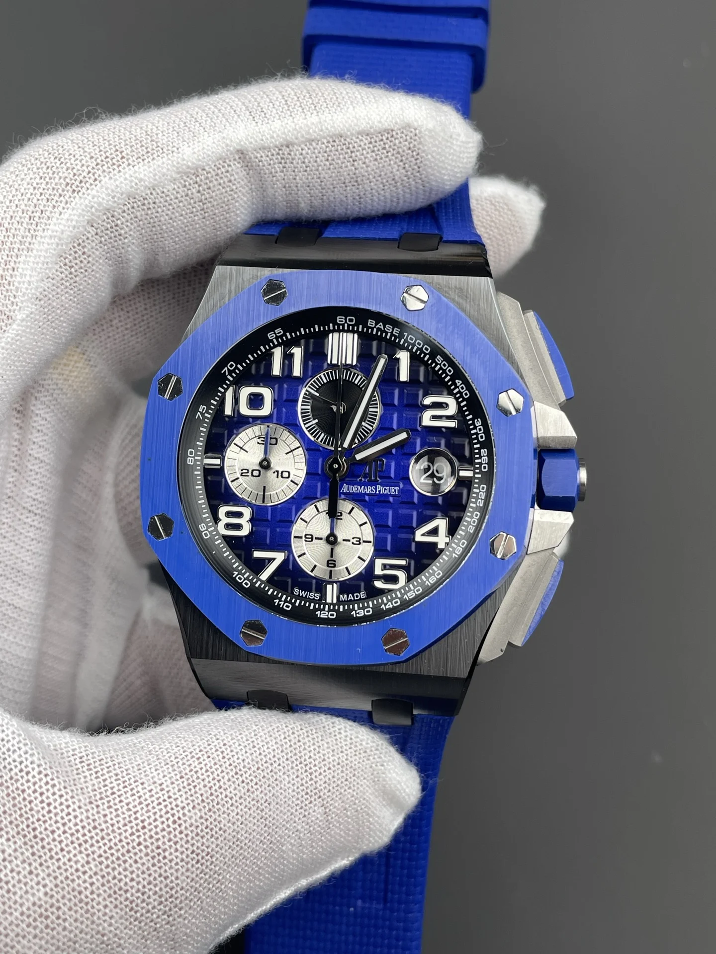 Audemars Piguet 26470 — photographed off the sweep