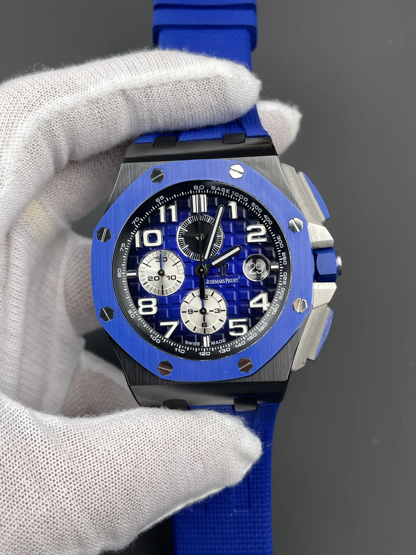 Audemars Piguet 26470 — photographed off the sweep