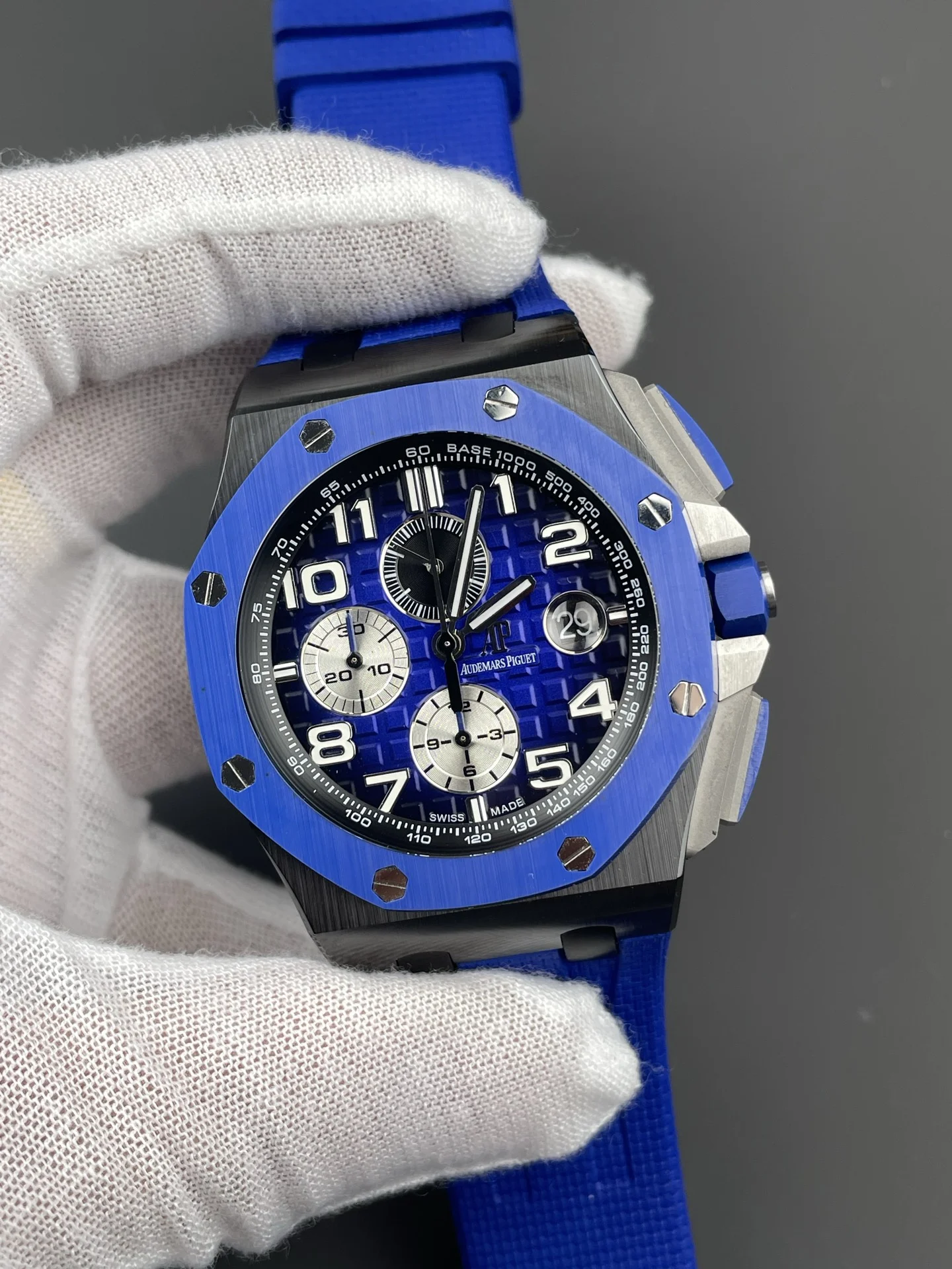 Audemars Piguet 26470 — photographed off the sweep