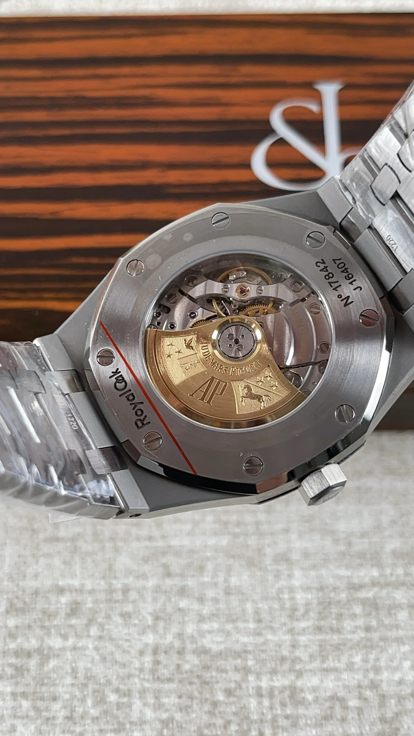 Audemars Piguet Black Dial 15400 — photographed off the sweep