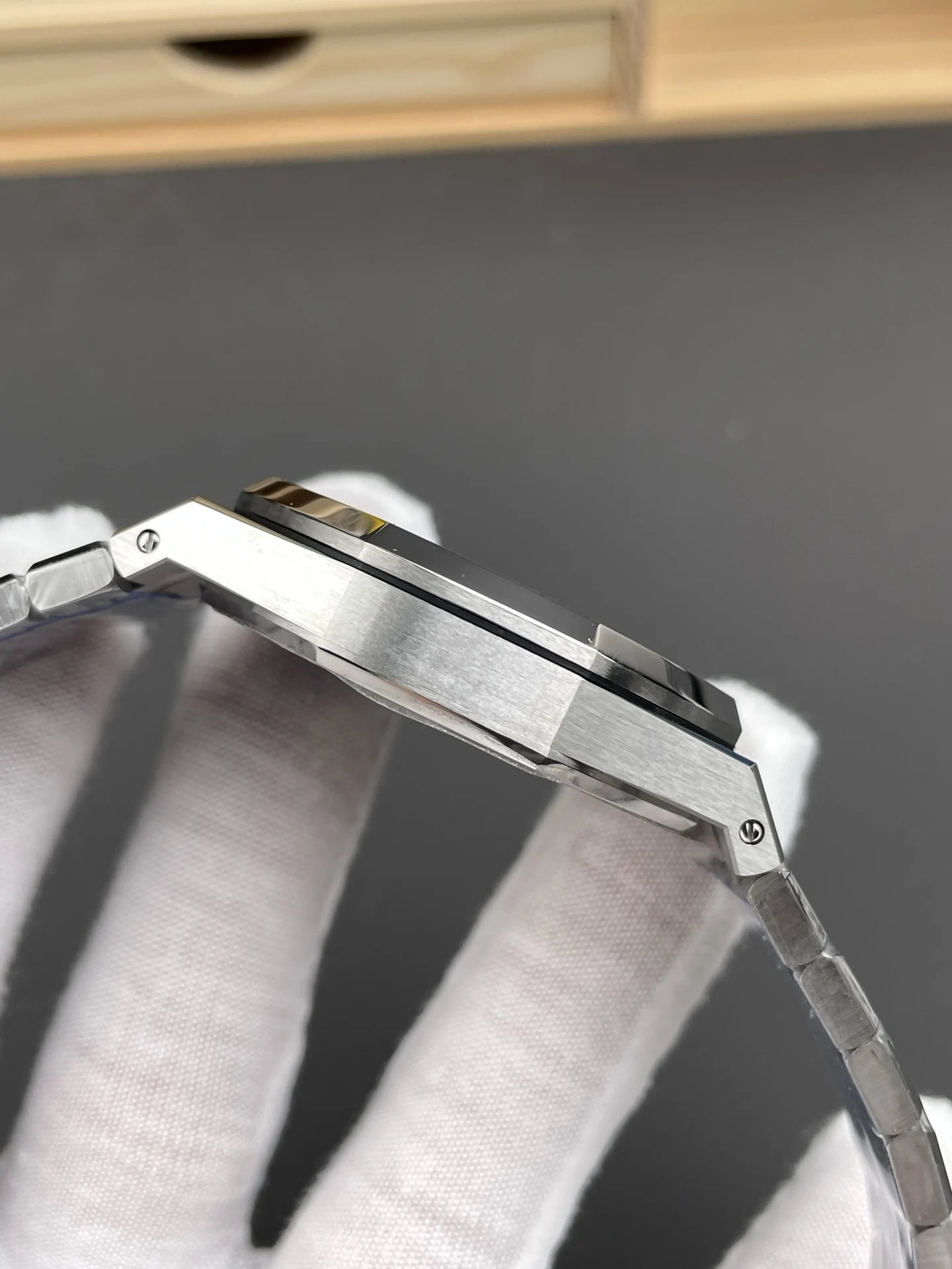 Audemars Piguet Black Dial 41mm — photographed off the sweep