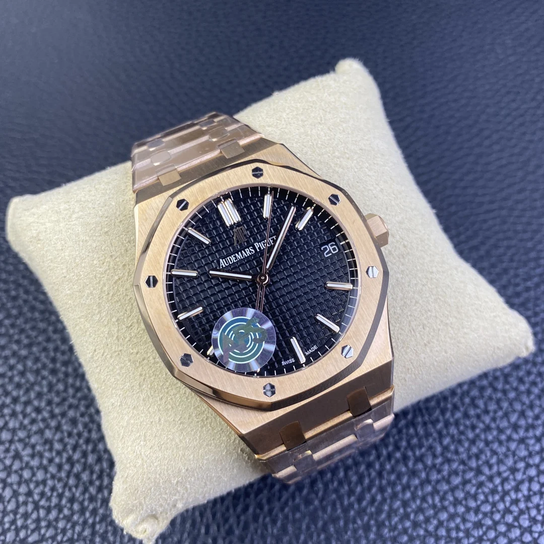 Audemars Piguet Blue Dial 15400 41mm — photographed off the sweep