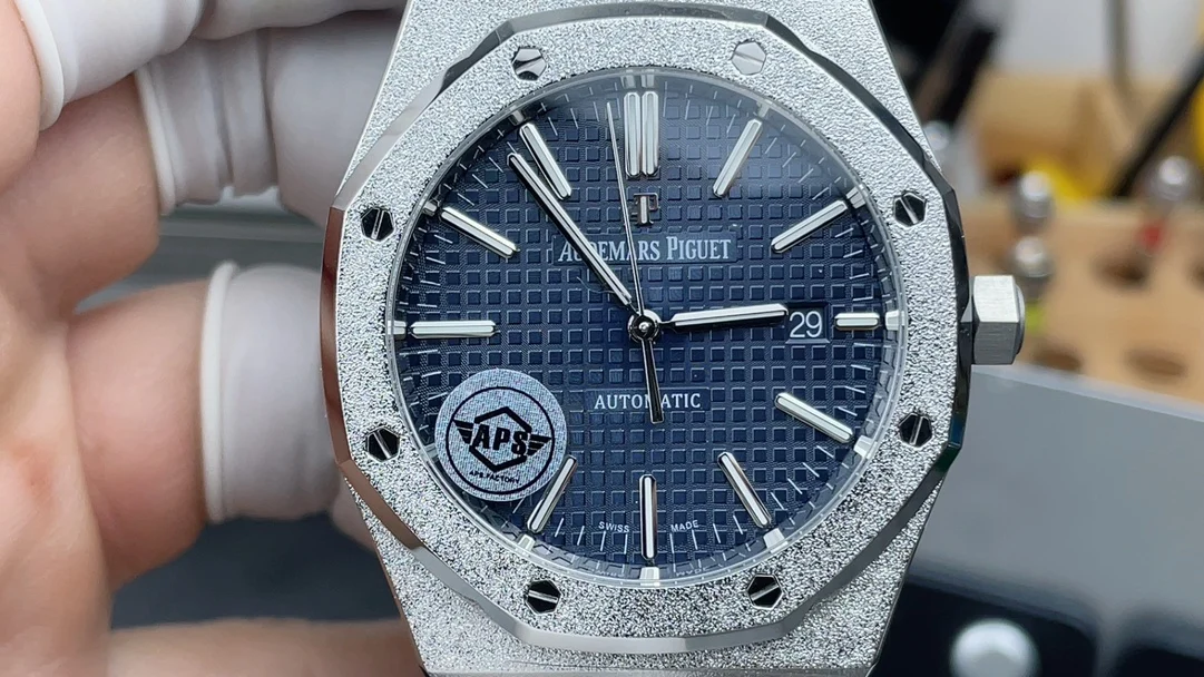 Audemars Piguet Blue Dial 15400 — photographed off the sweep