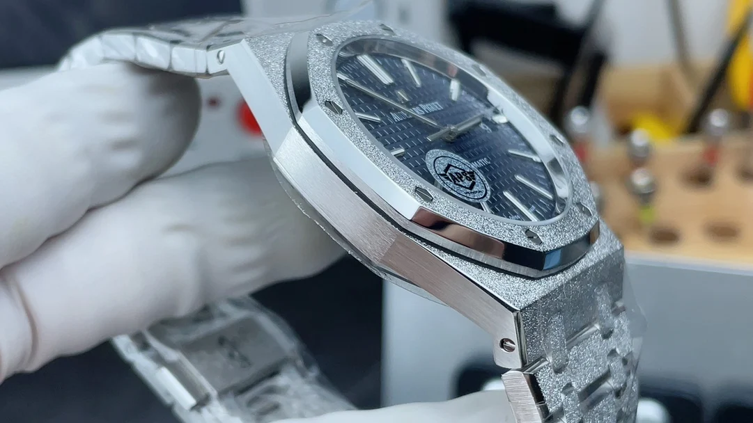Audemars Piguet Blue Dial 15400 — photographed off the sweep