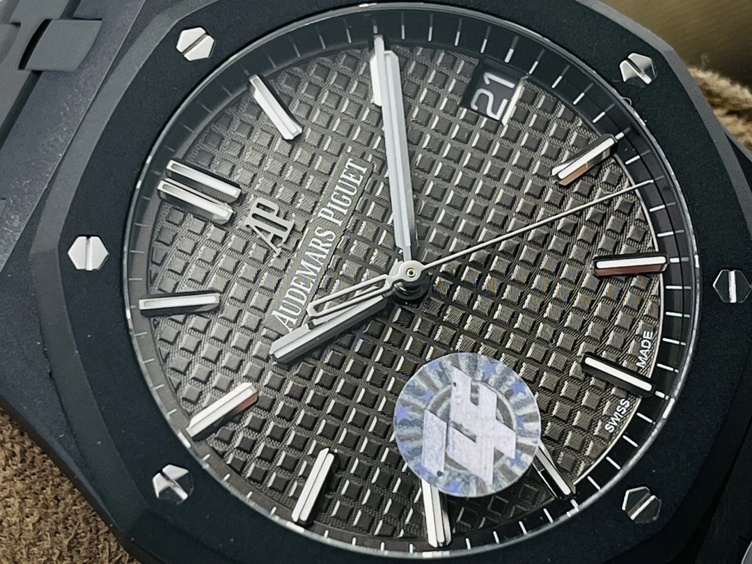 Audemars Piguet Carbon 15500 — photographed off the sweep
