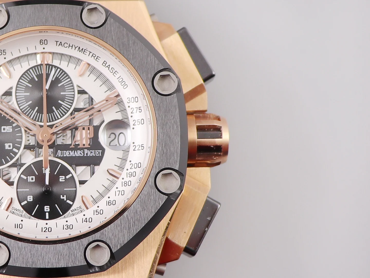 Audemars Piguet Ceramic β photographed off the sweep