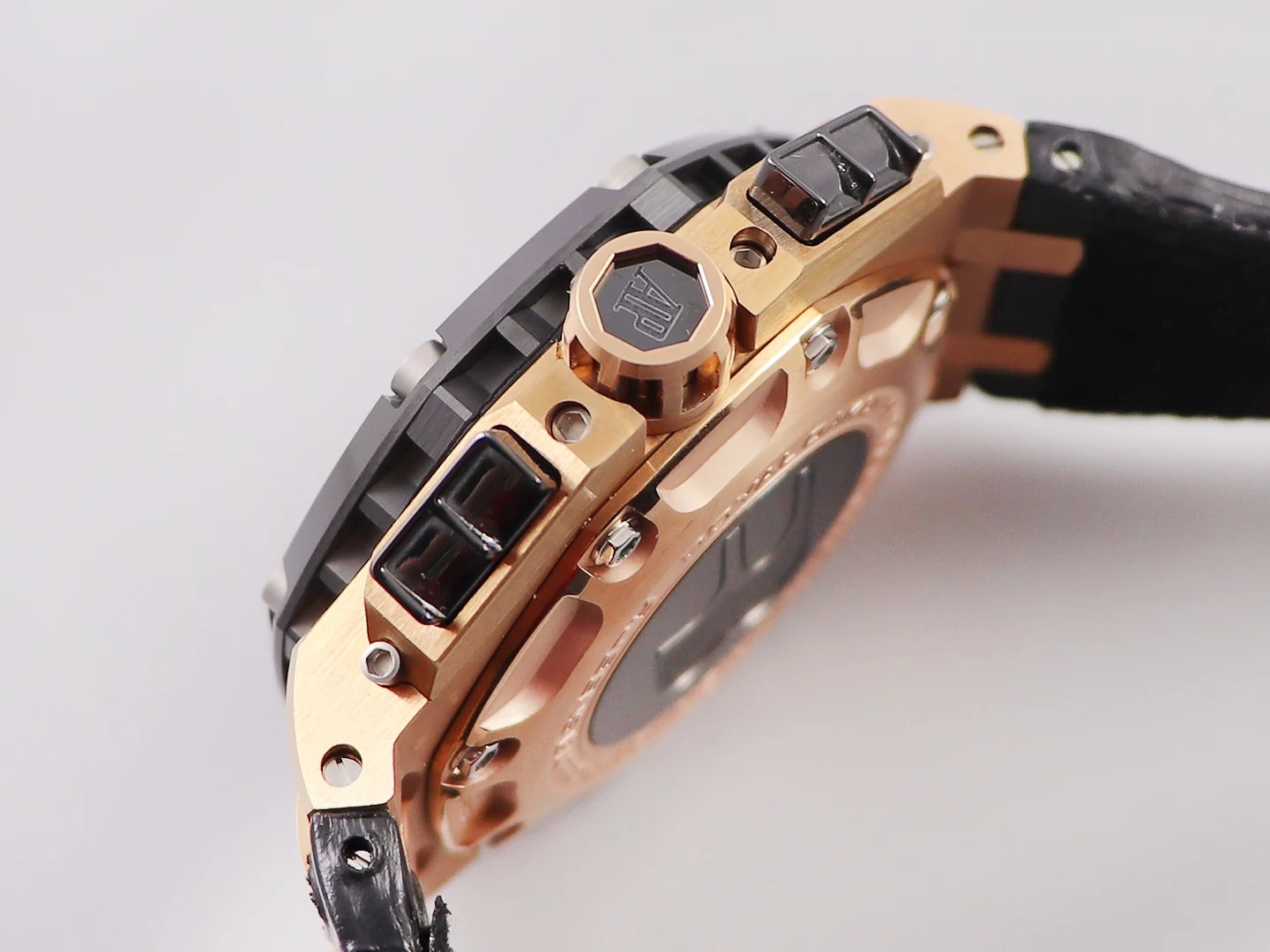 Audemars Piguet Ceramic β photographed off the sweep