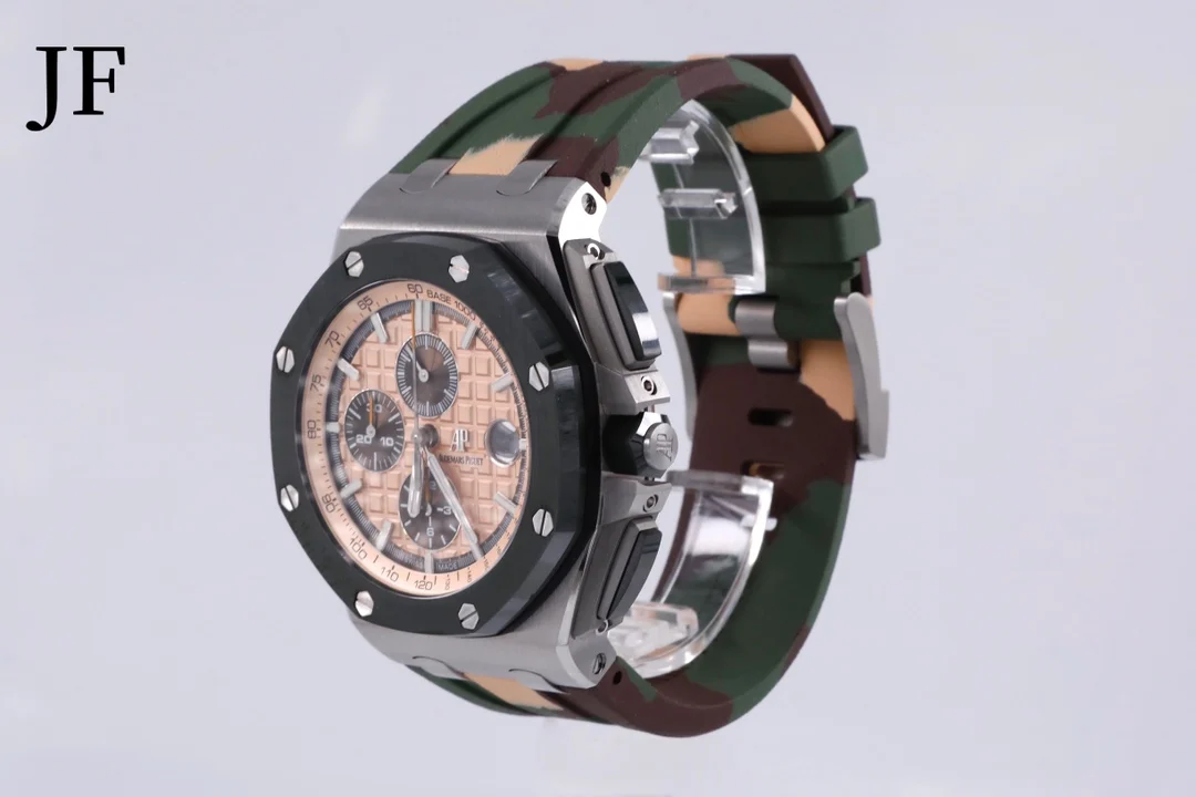 Audemars Piguet Ceramic Green Dial 26400 — photographed off the sweep
