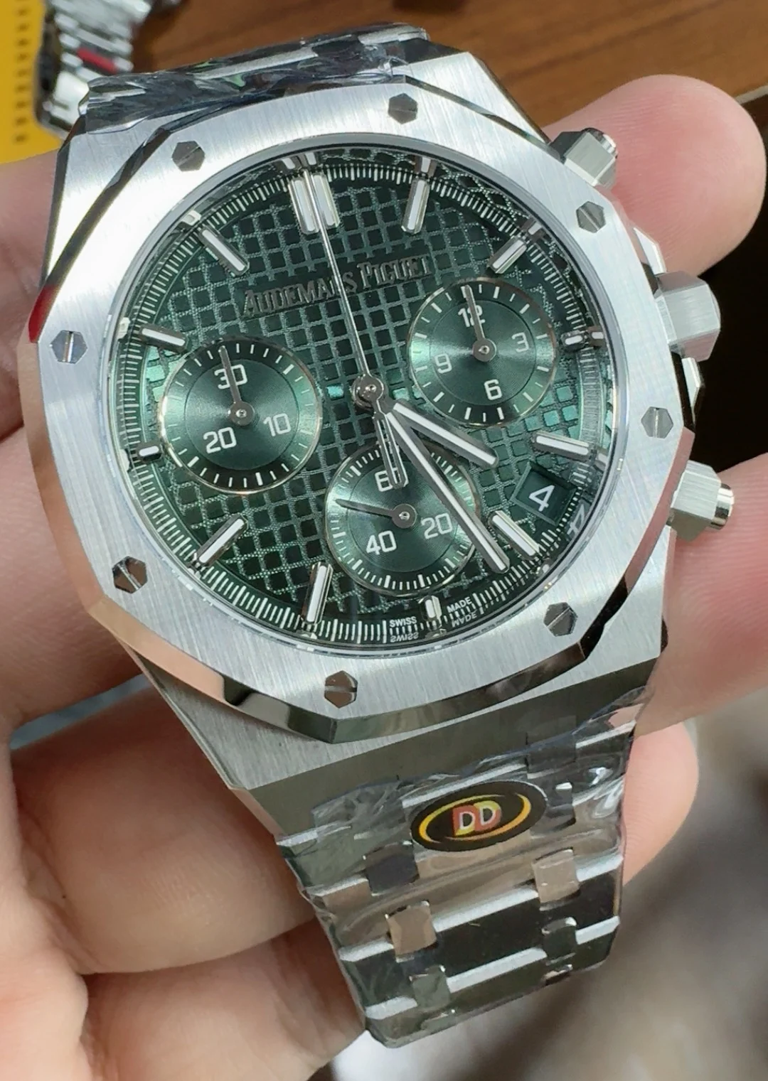 Audemars Piguet Green Dial 26240 — photographed off the sweep