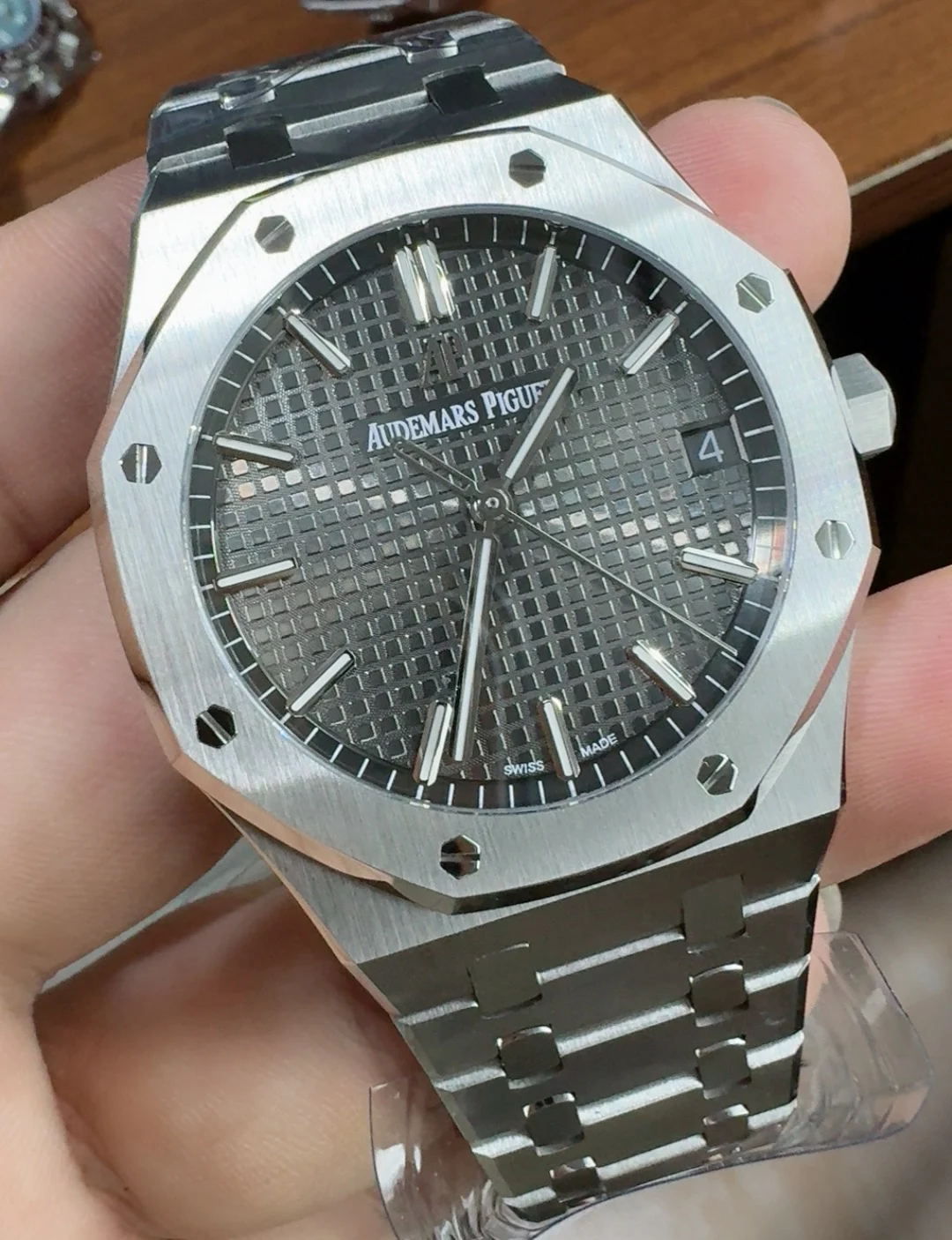 Audemars Piguet Grey Dial 15500 41mm — photographed off the sweep