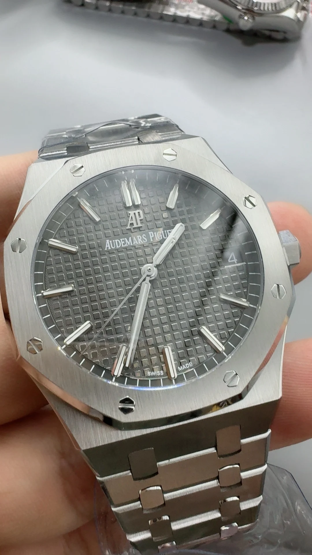 Audemars Piguet Grey Dial 15500 41mm — photographed off the sweep