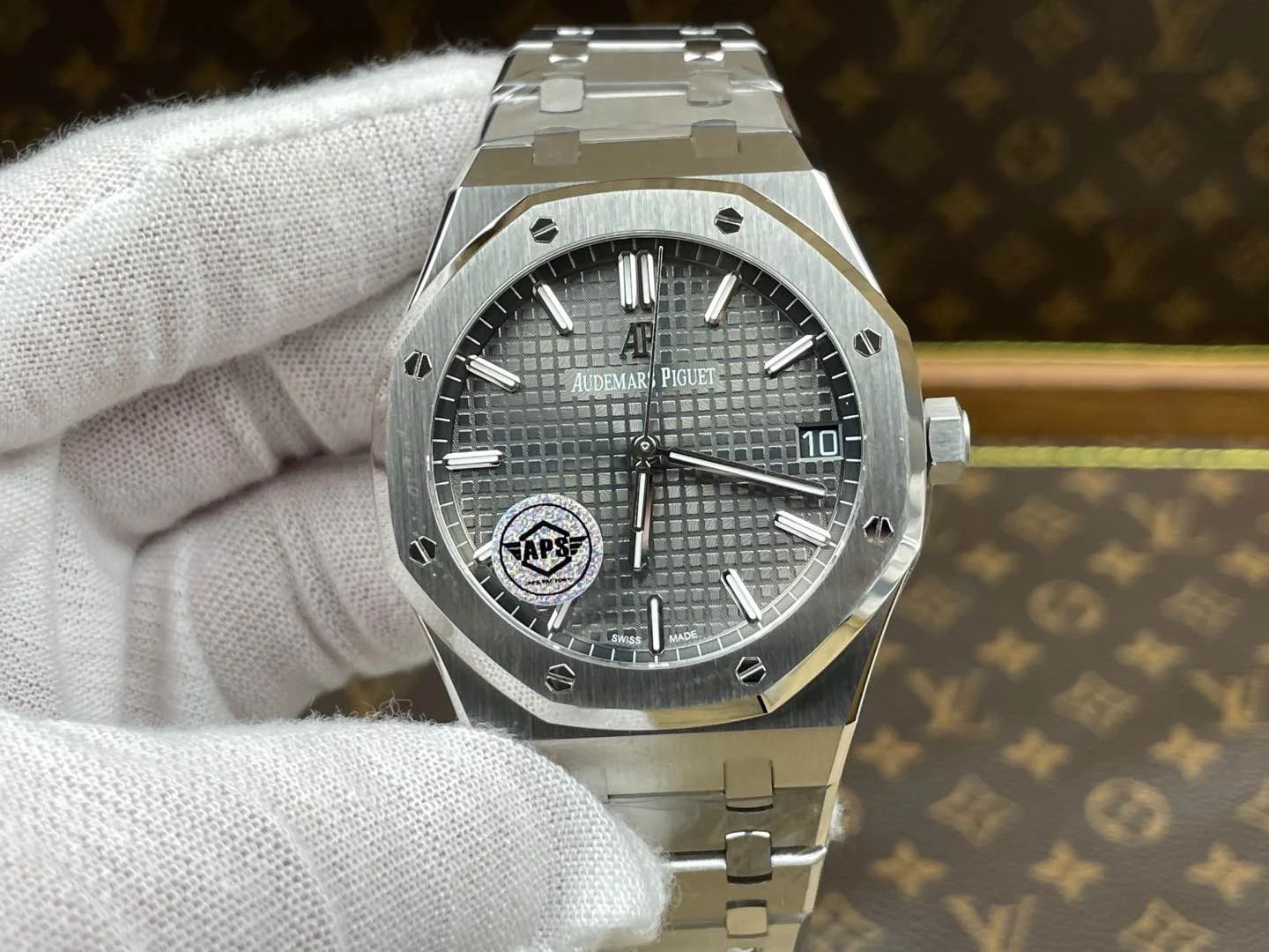 Audemars Piguet Grey Dial 41mm — photographed off the sweep