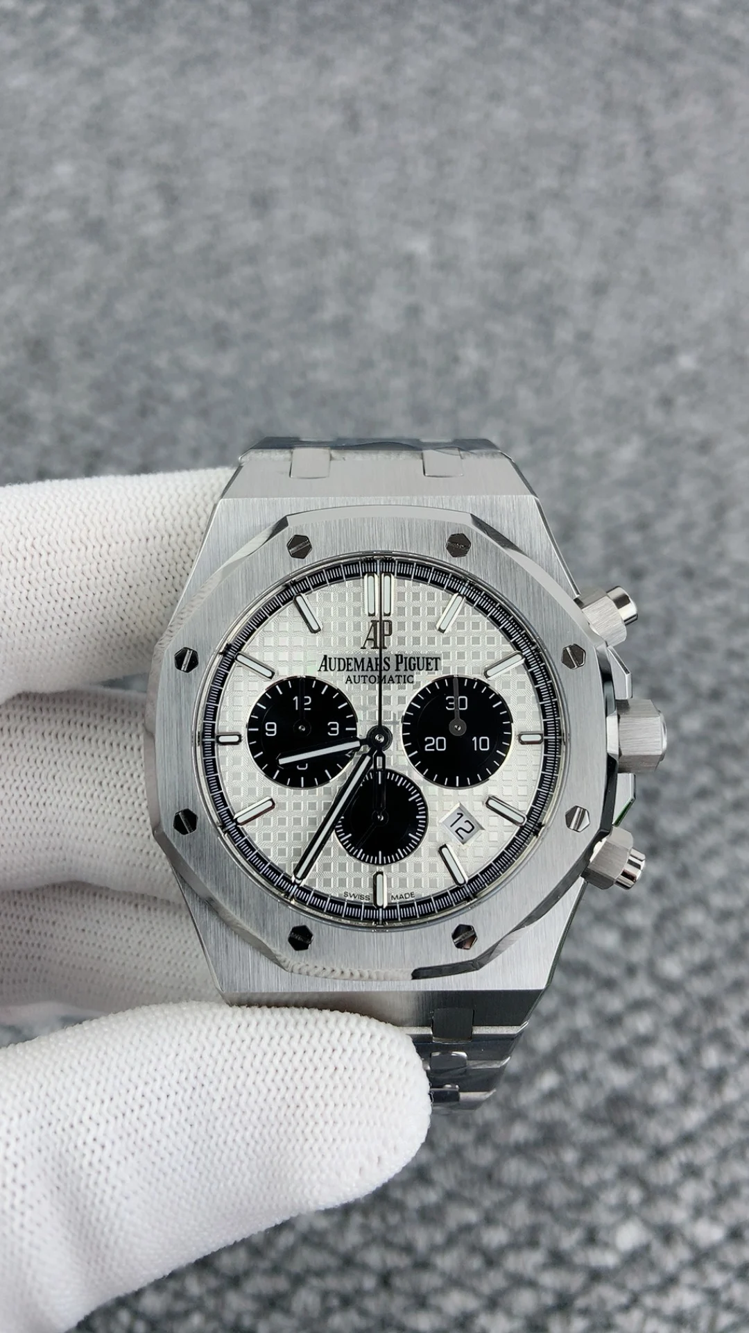 Audemars Piguet Panda 26331 — photographed off the sweep
