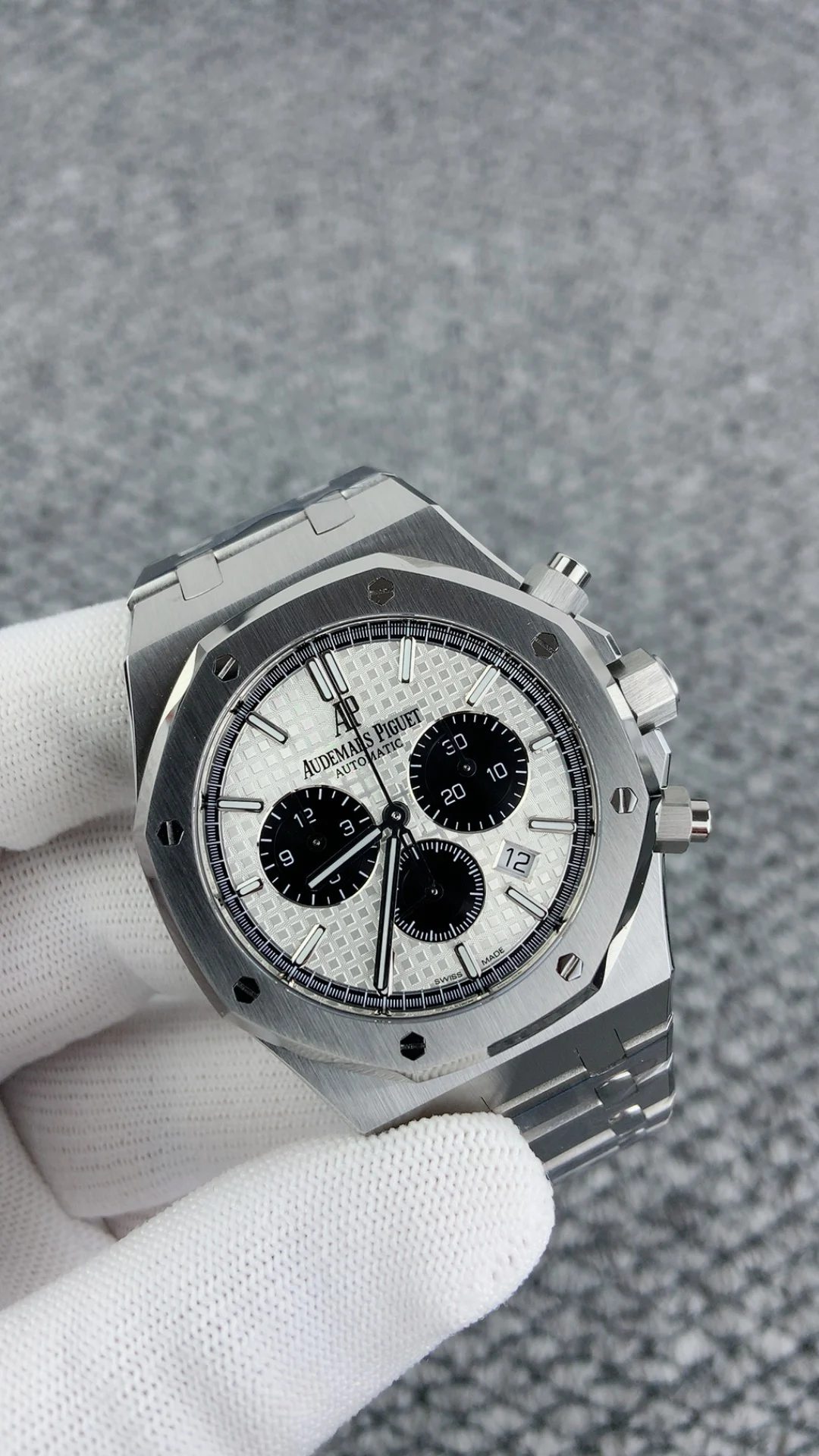 Audemars Piguet Panda 26331 — photographed off the sweep