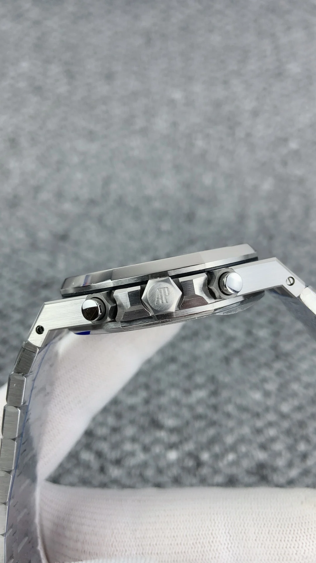 Audemars Piguet Panda 26331 — photographed off the sweep