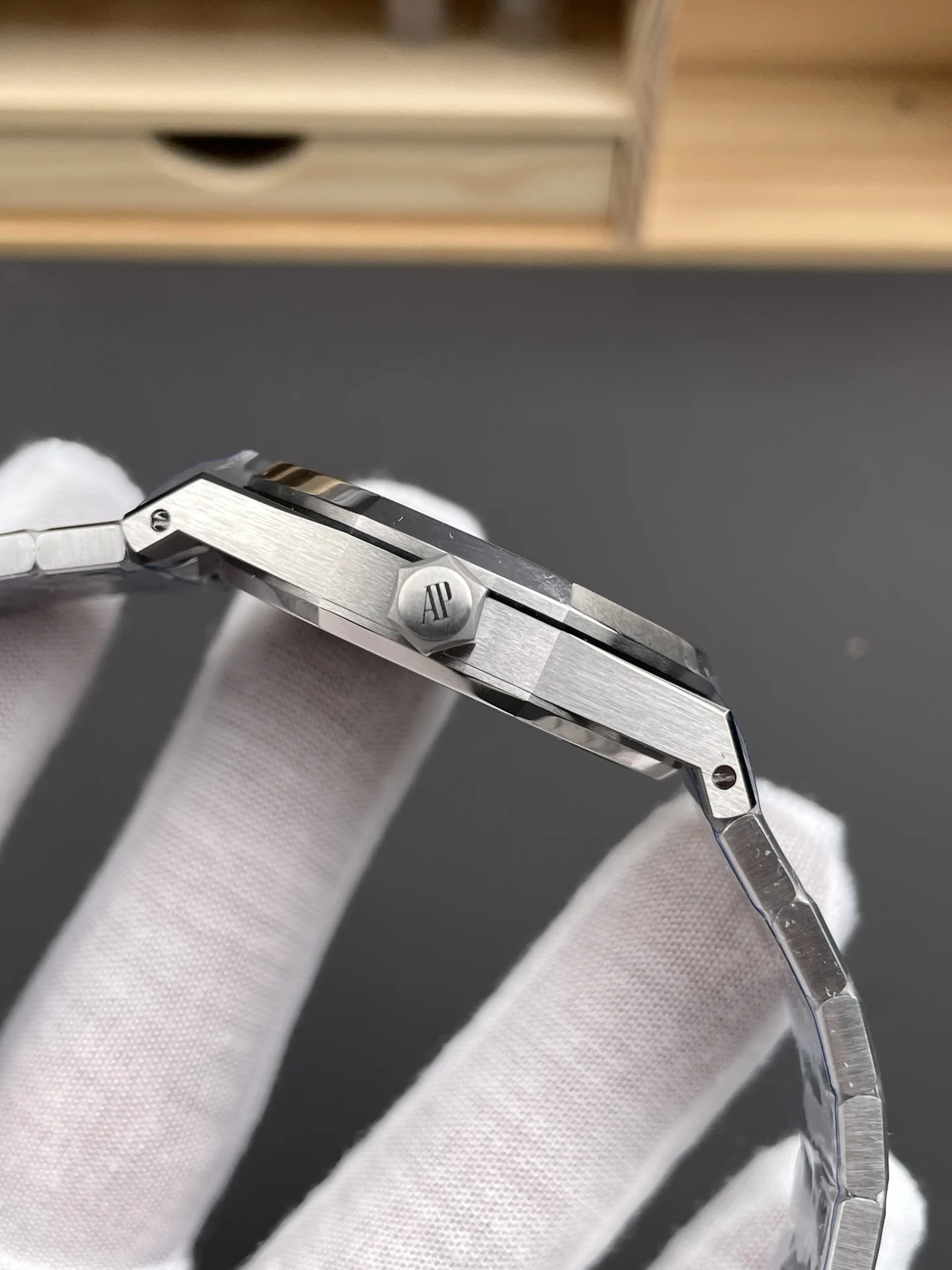 Audemars Piguet Royal Oak 15450 — photographed off the sweep