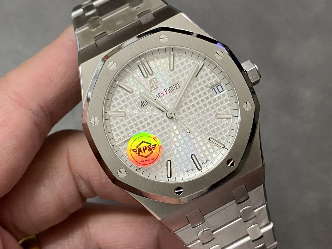 Audemars Piguet Royal Oak 15500 — photographed off the sweep