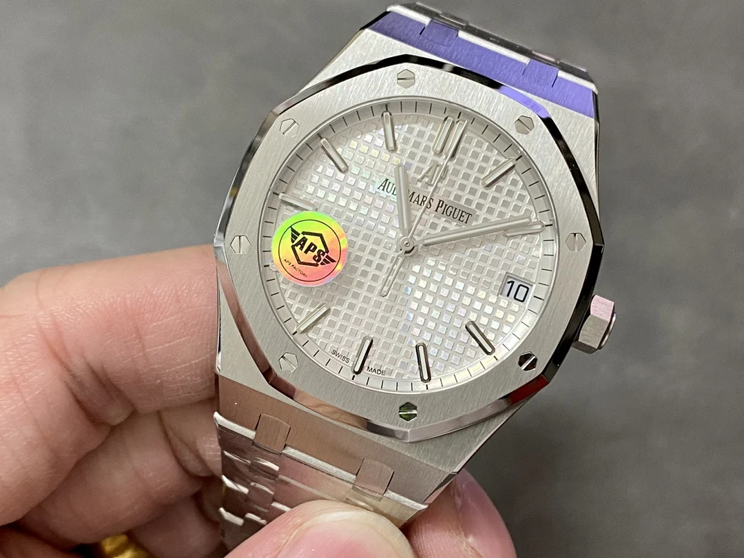 Audemars Piguet Royal Oak 15500 — photographed off the sweep