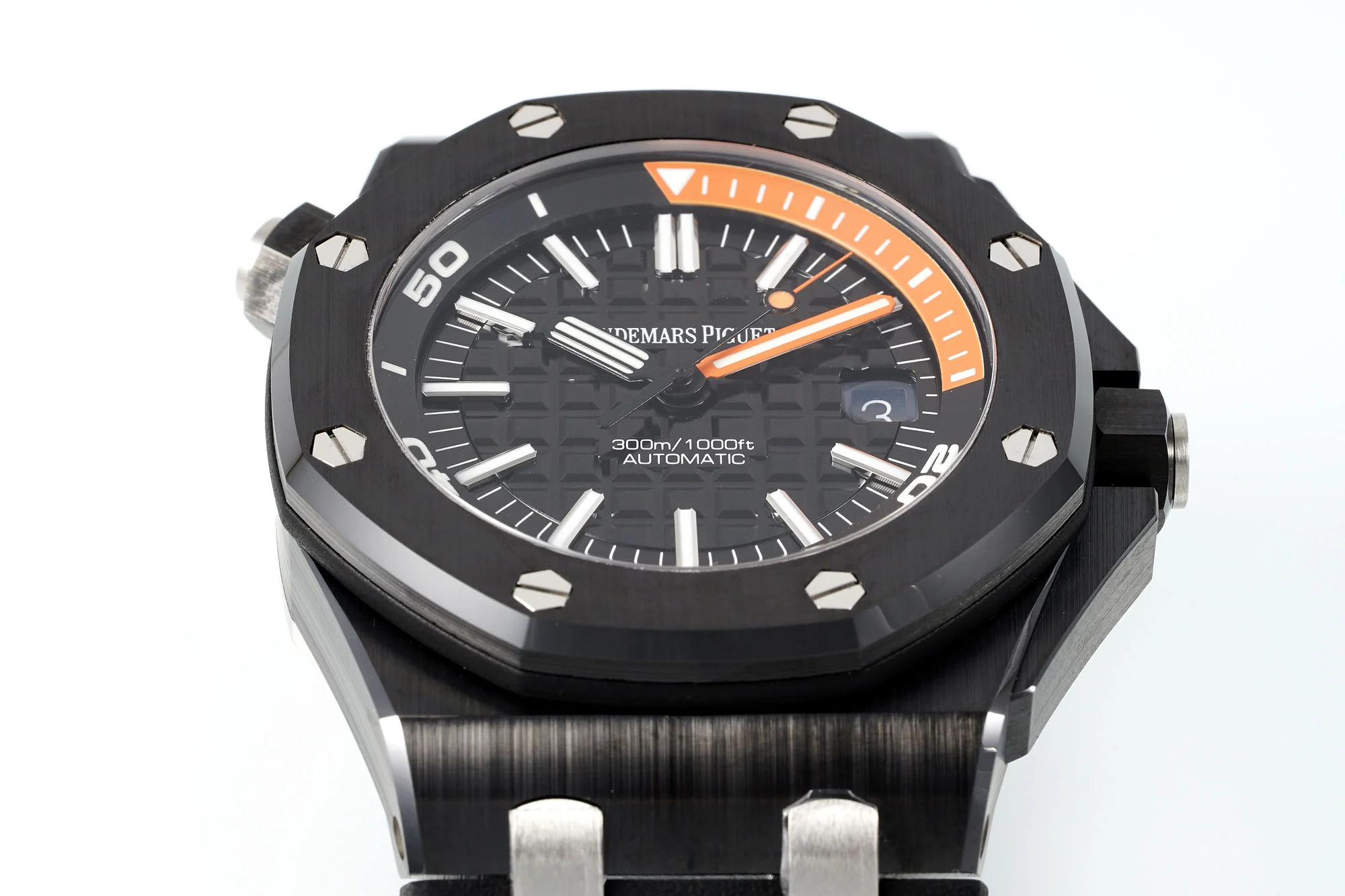 Audemars Piguet Royal Oak 15707CE — detail