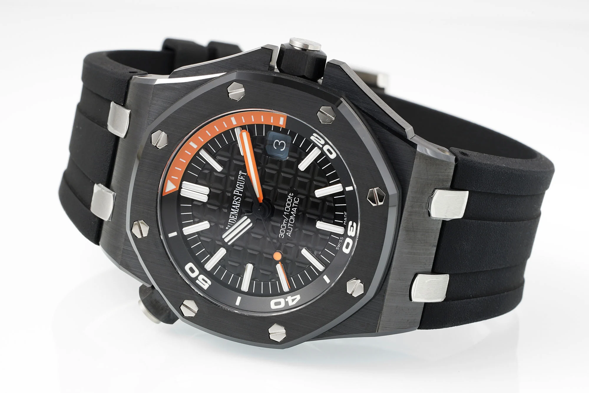 Audemars Piguet Royal Oak 15707CE — detail